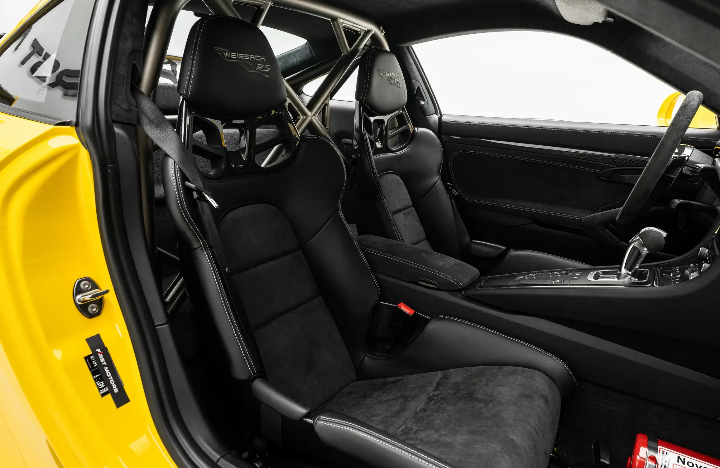 2018 Porsche 911 GT2 RS Weissach Package, 9/30