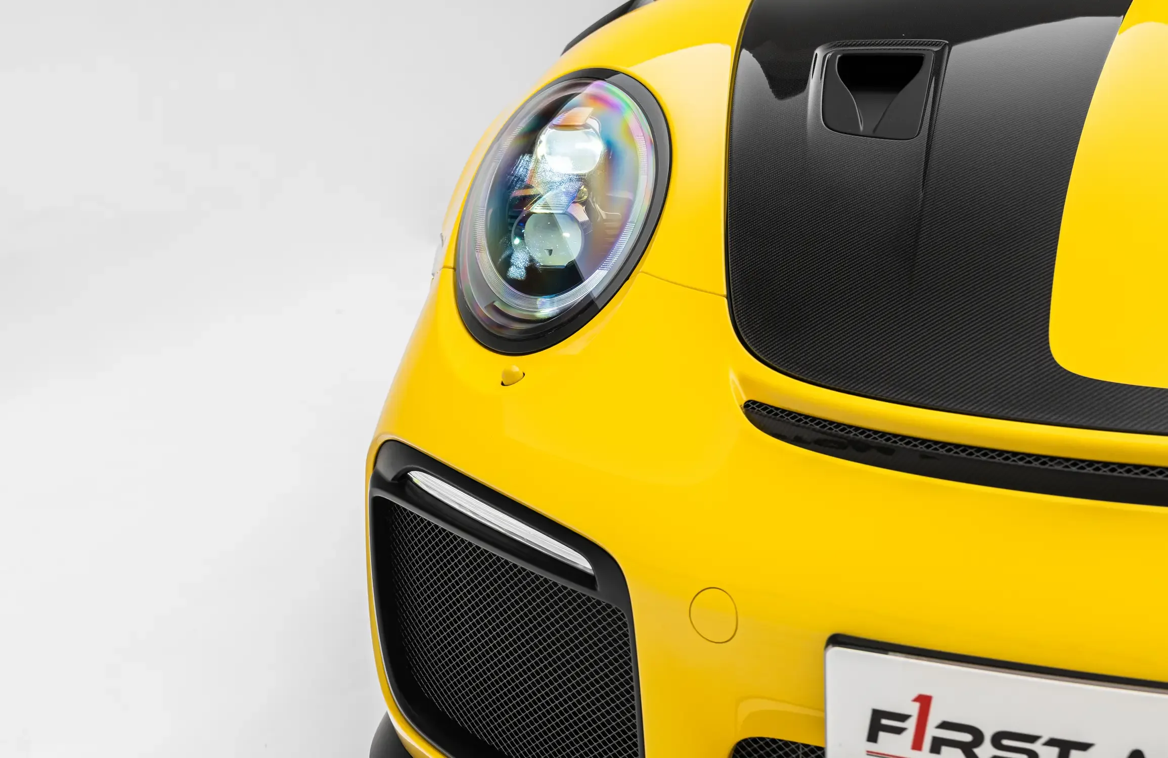 2018 Porsche 911 GT2 RS Weissach Package, 24/30