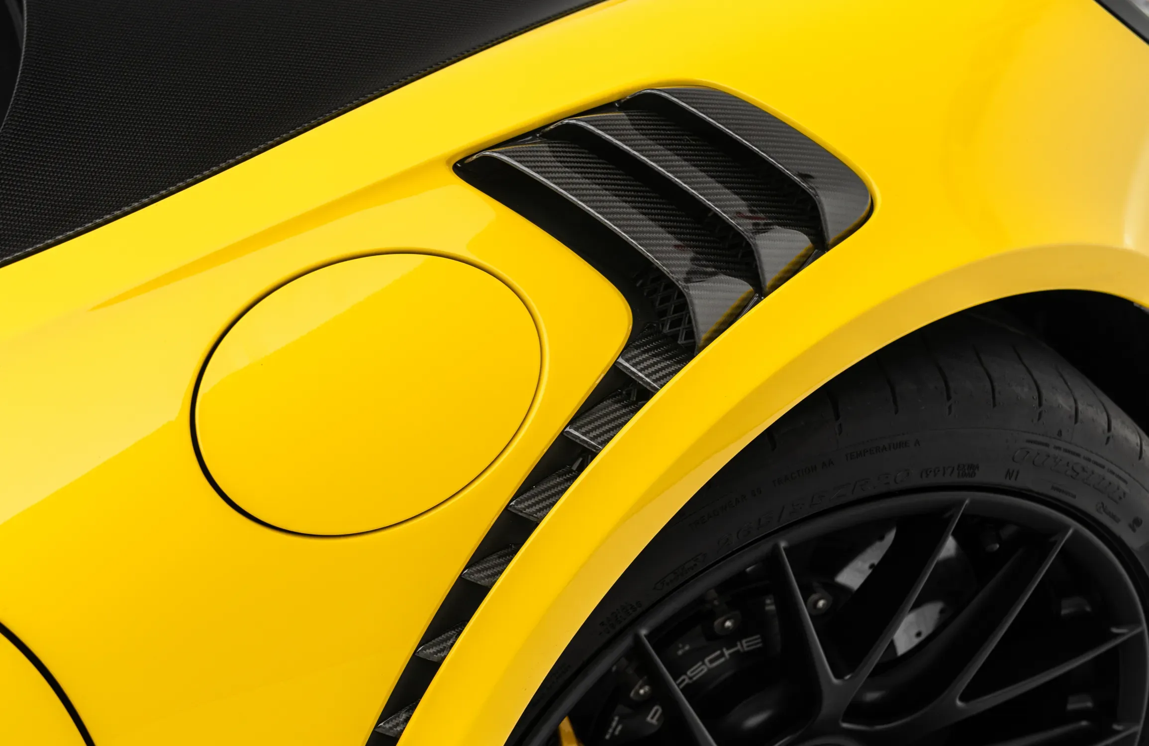 2018 Porsche 911 GT2 RS Weissach Package, 26/30