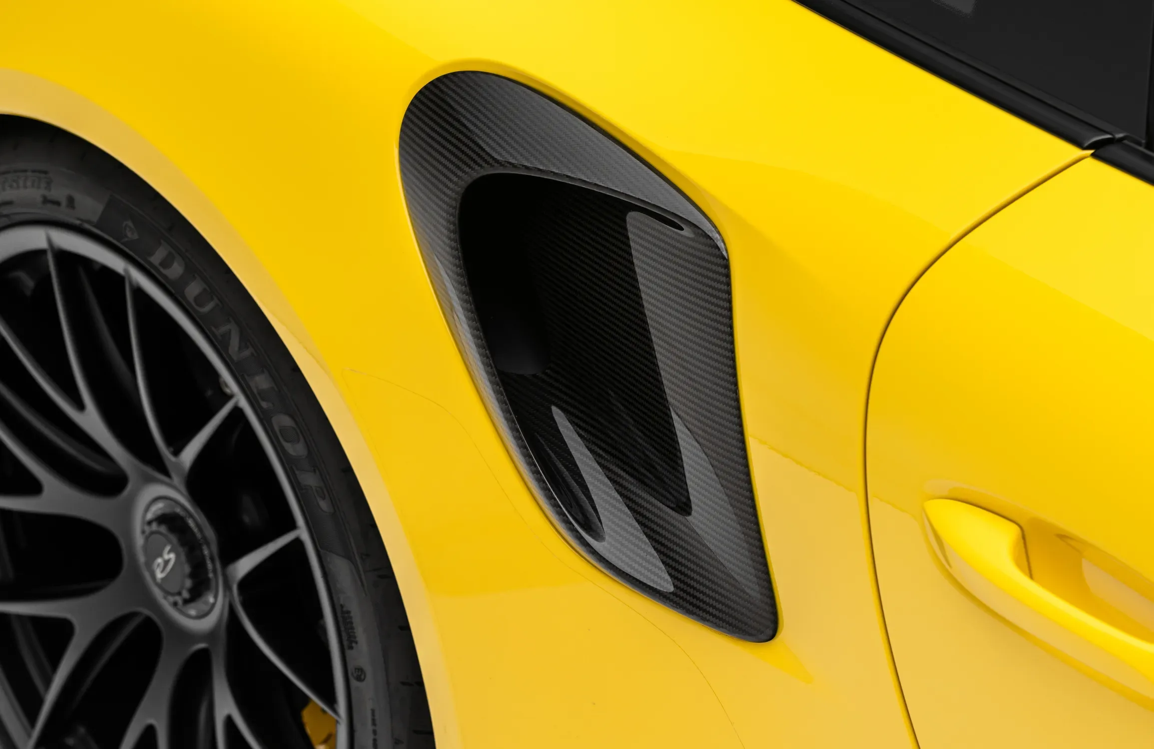 2018 Porsche 911 GT2 RS Weissach Package, 30/30
