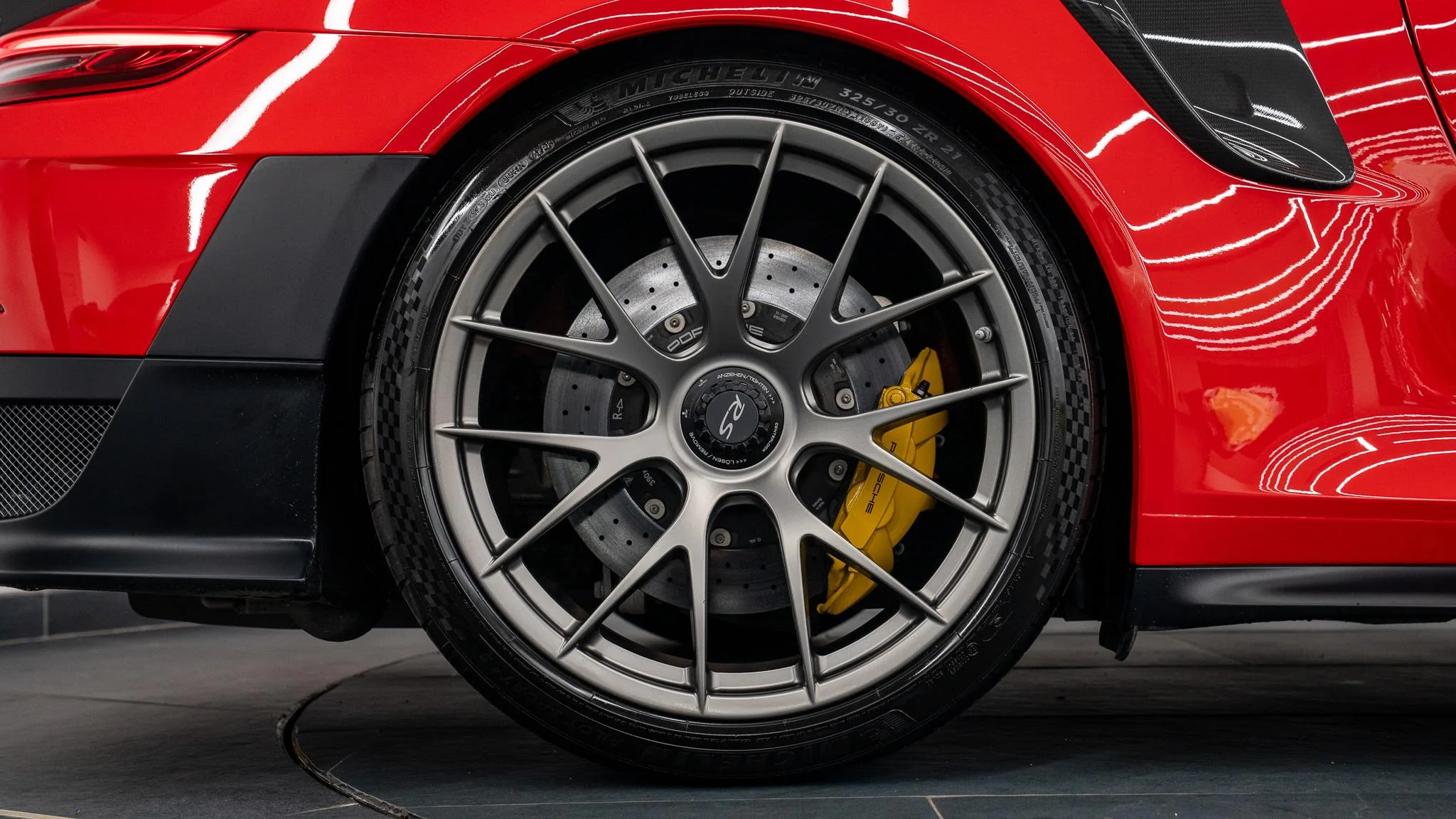 2018 Porsche 911 GT2 RS Weissach (991.2), 16/30