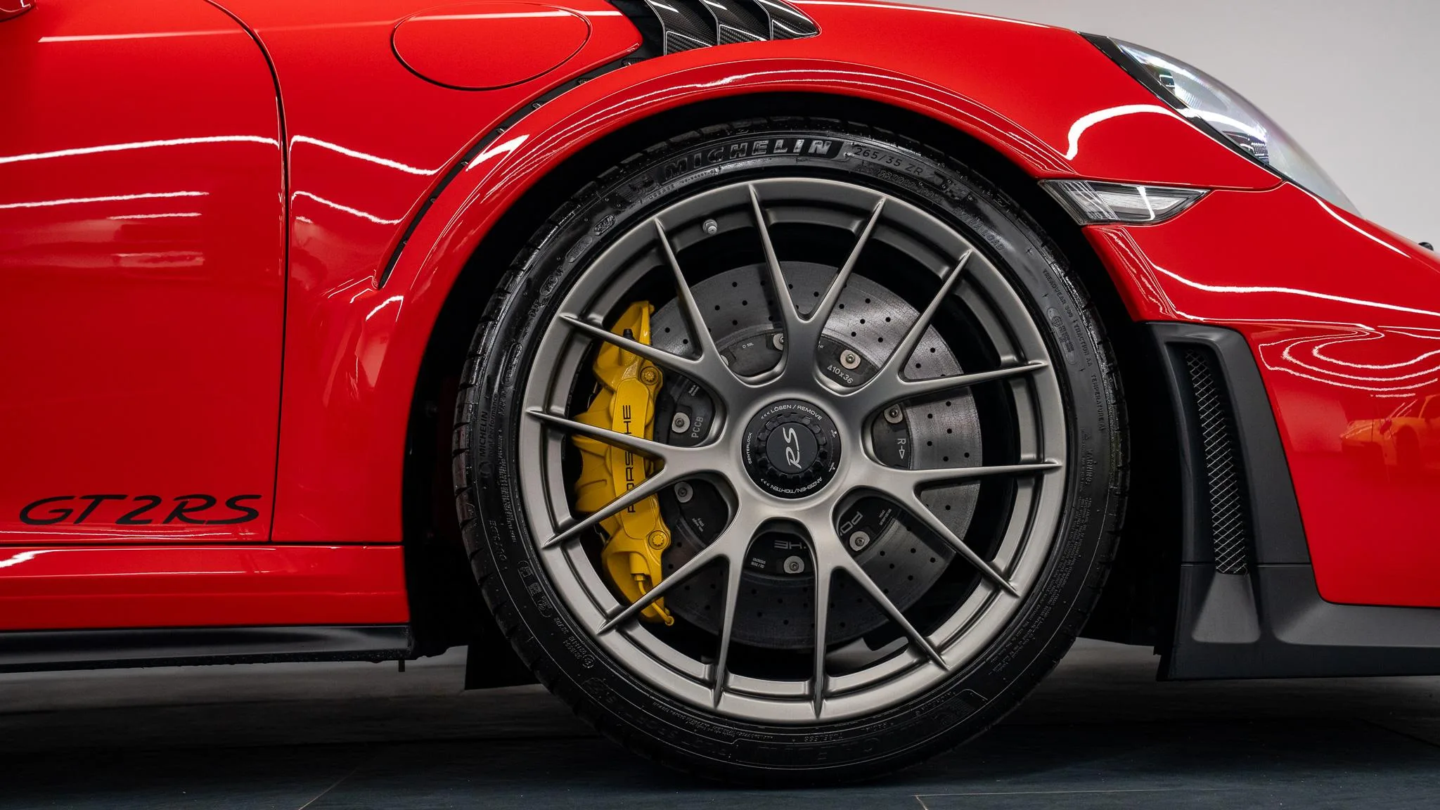 2018 Porsche 911 GT2 RS Weissach (991.2), 17/30