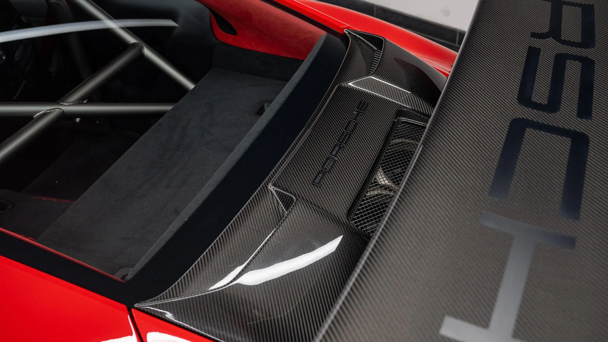 2018 Porsche 911 GT2 RS Weissach (991.2), 24/30