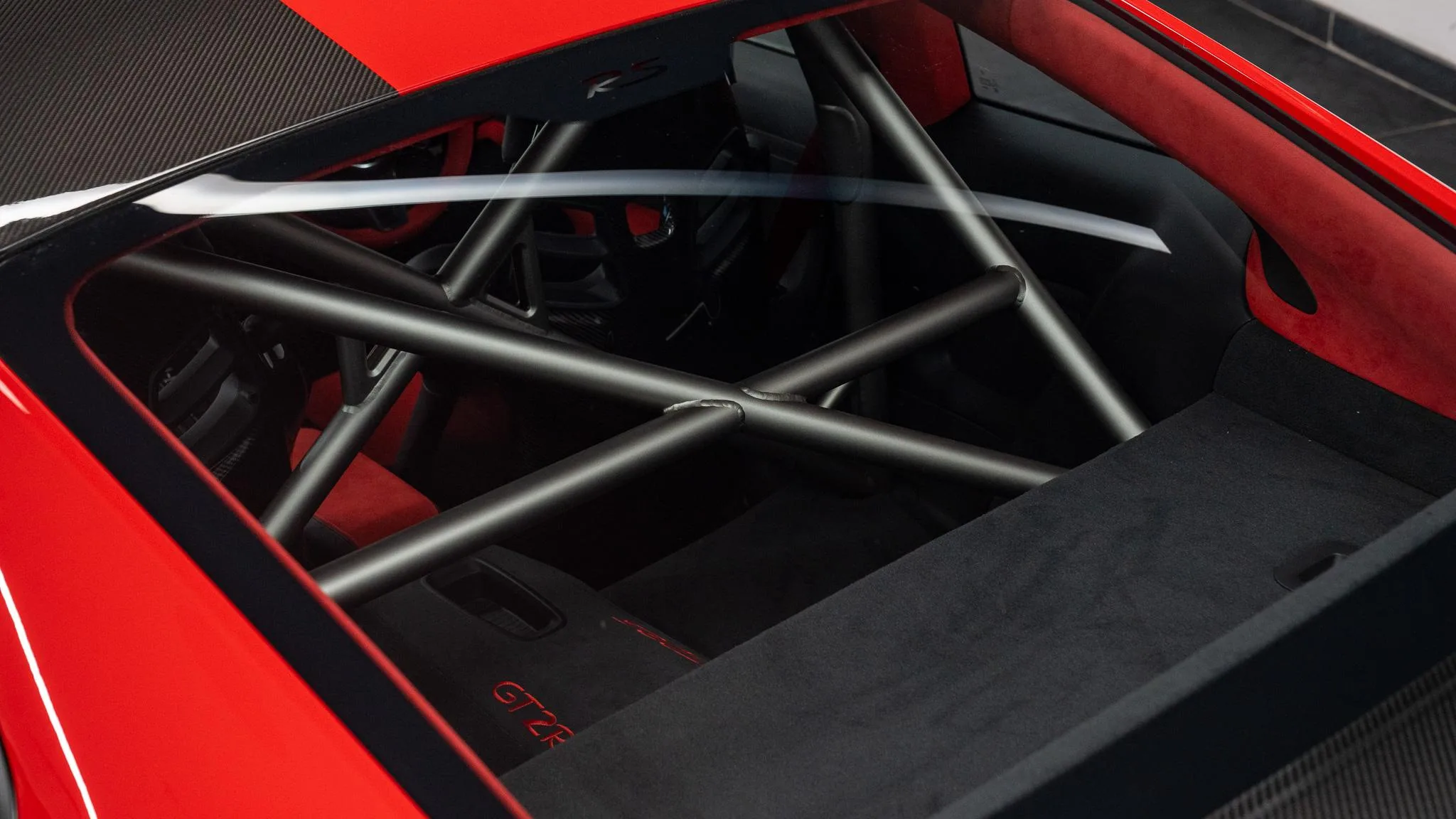 2018 Porsche 911 GT2 RS Weissach (991.2), 25/30