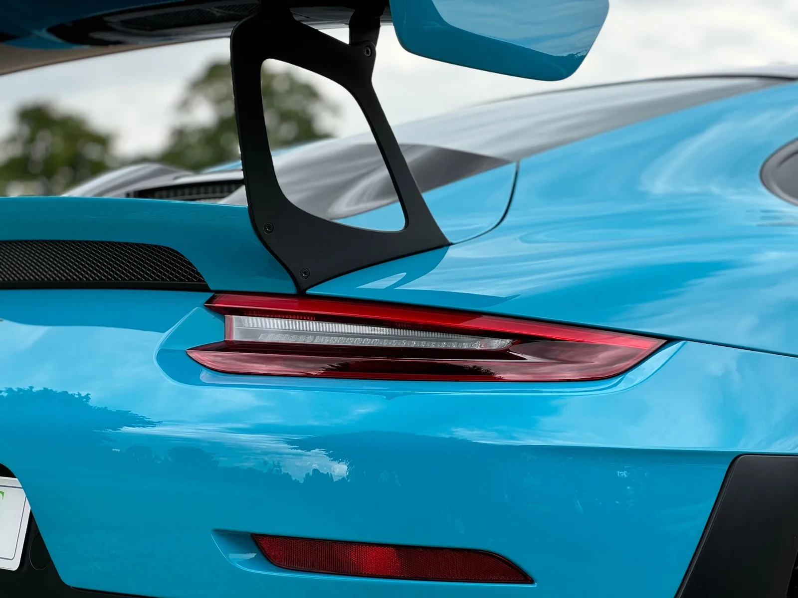 2018 Porsche 911 GT2 RS Weissach, 10/30