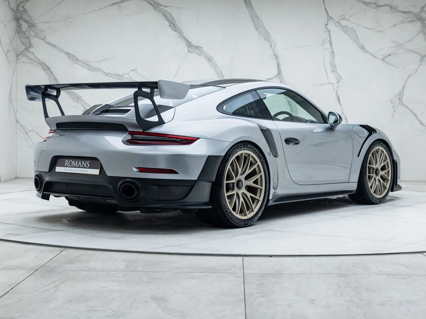 2018 Porsche 911 GT2 RS Weissach, 23/30