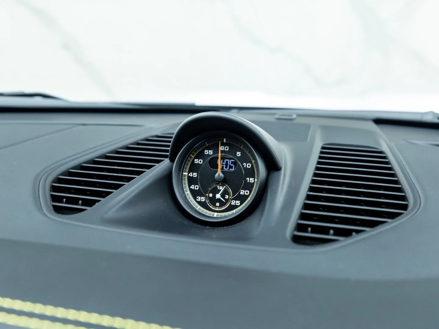 2018 Porsche 911 GT2 RS Weissach, 28/30
