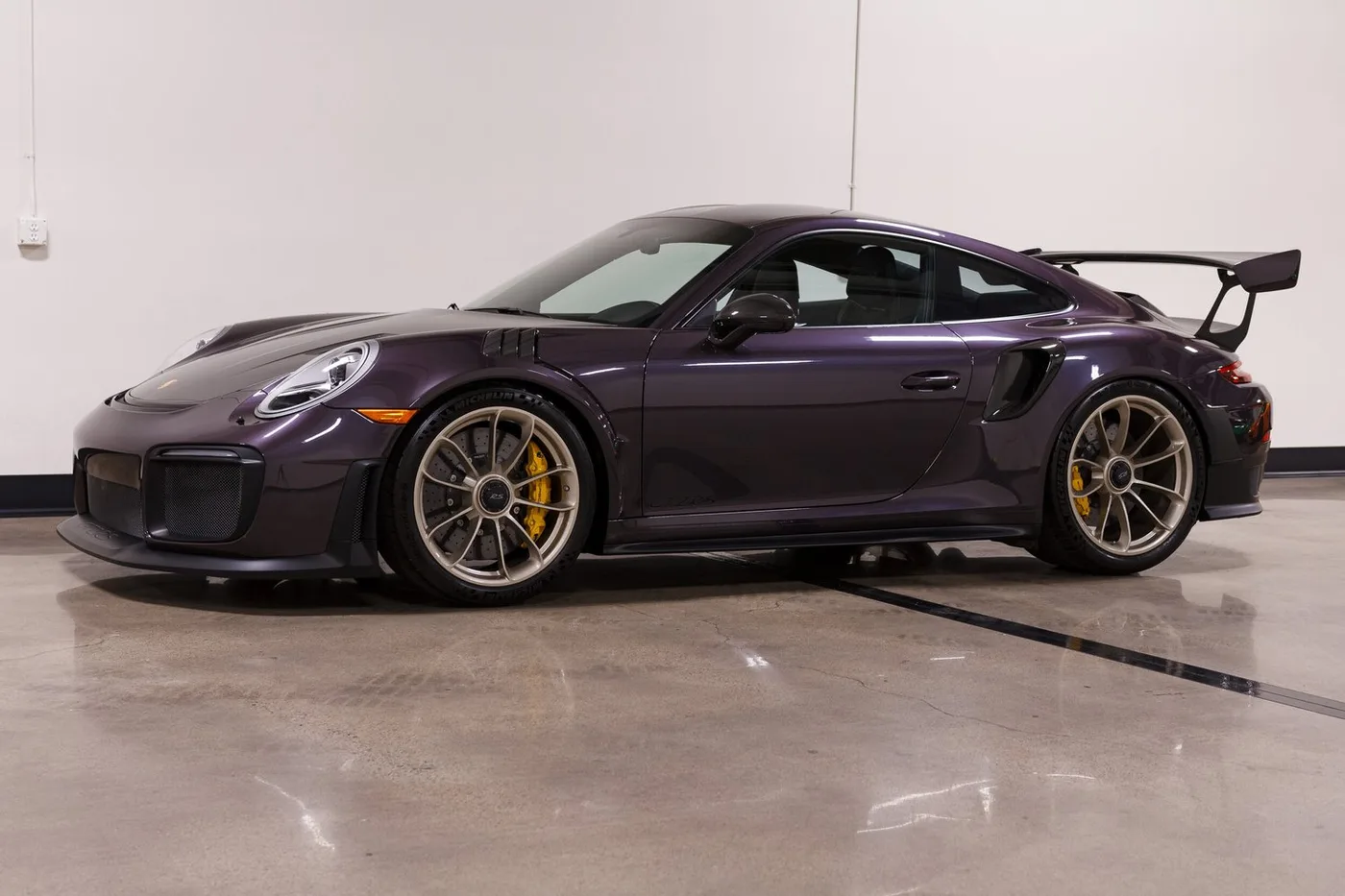 2018 Porsche 911 GT2 RS verkauft von einem Fachhändler in Costa Mesa, Vereinigte Staaten, Foto 5 von 15