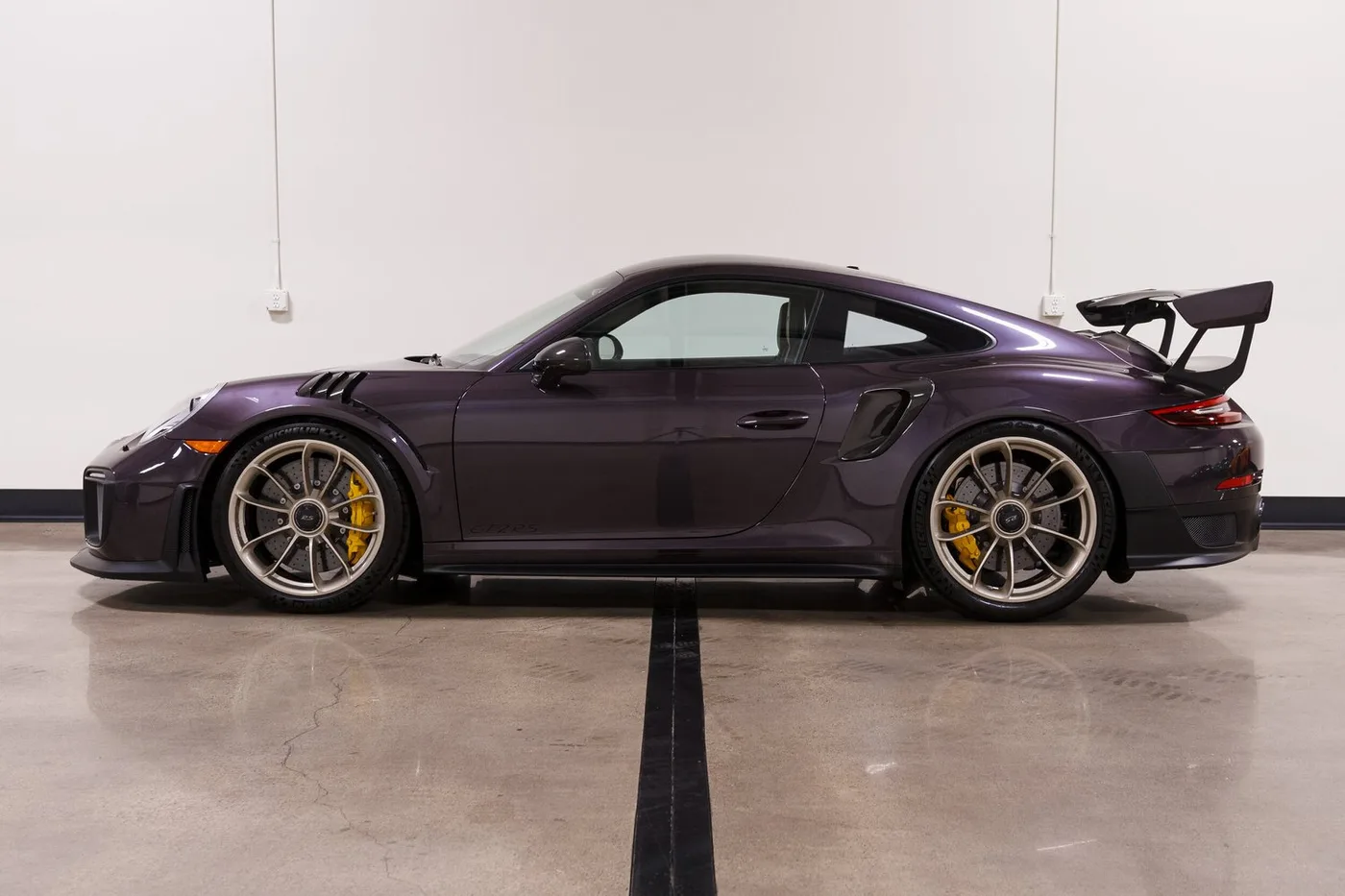 2018 Porsche 911 GT2 RS verkauft von einem Fachhändler in Costa Mesa, Vereinigte Staaten, Foto 6 von 15