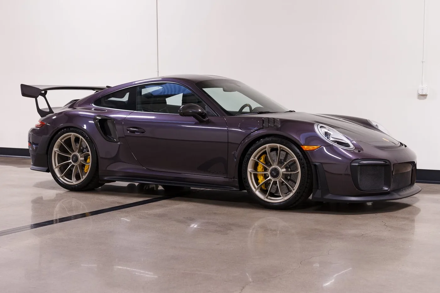2018 Porsche 911 GT2 RS verkauft von einem Fachhändler in Costa Mesa, Vereinigte Staaten, Foto 10 von 15