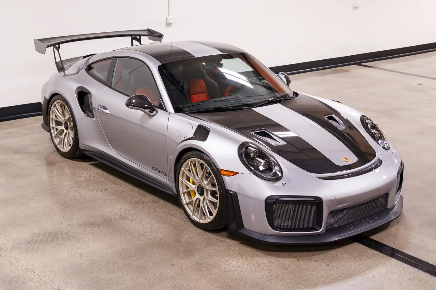 2018 Porsche 911 GT2 RS Weissach package verkauft von einem Fachhändler in Costa Mesa, Vereinigte Staaten, Foto 11 von 15