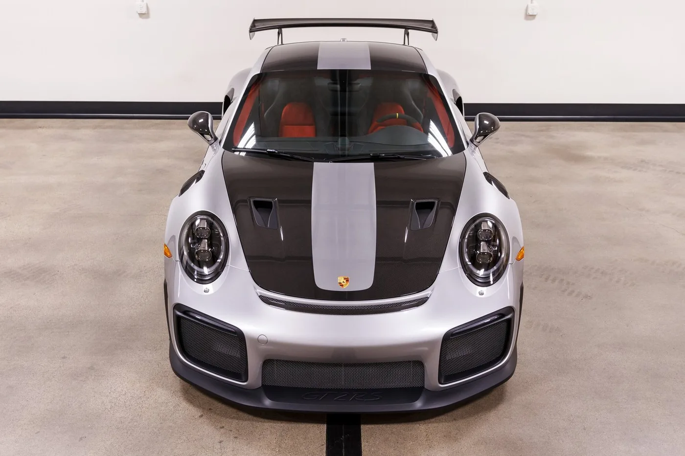 2018 Porsche 911 GT2 RS Weissach package verkauft von einem Fachhändler in Costa Mesa, Vereinigte Staaten, Foto 12 von 15