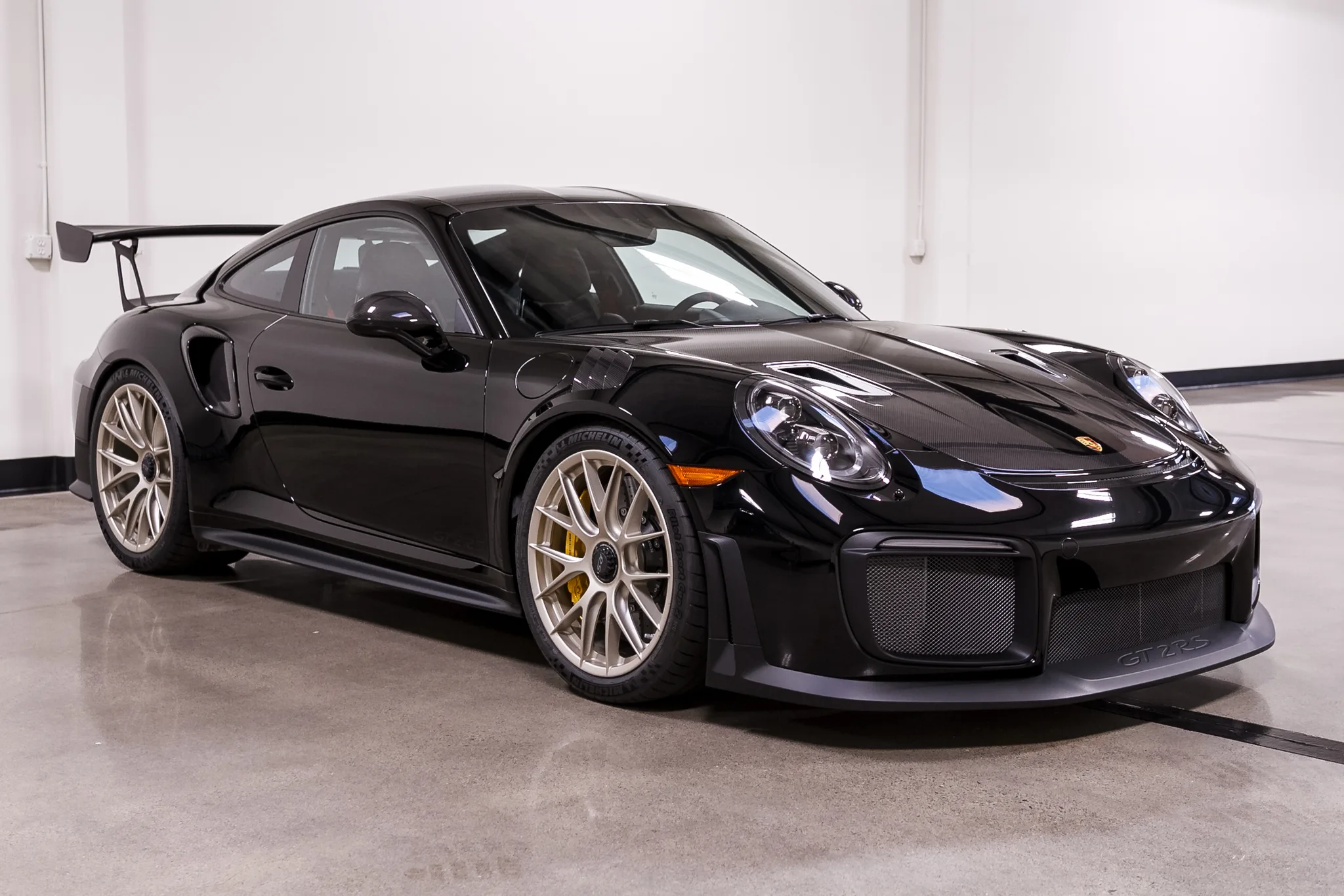 2018 Porsche 911 GT2 RS Weissach package sold by a specialist dealer in Costa Mesa, United States, main photo