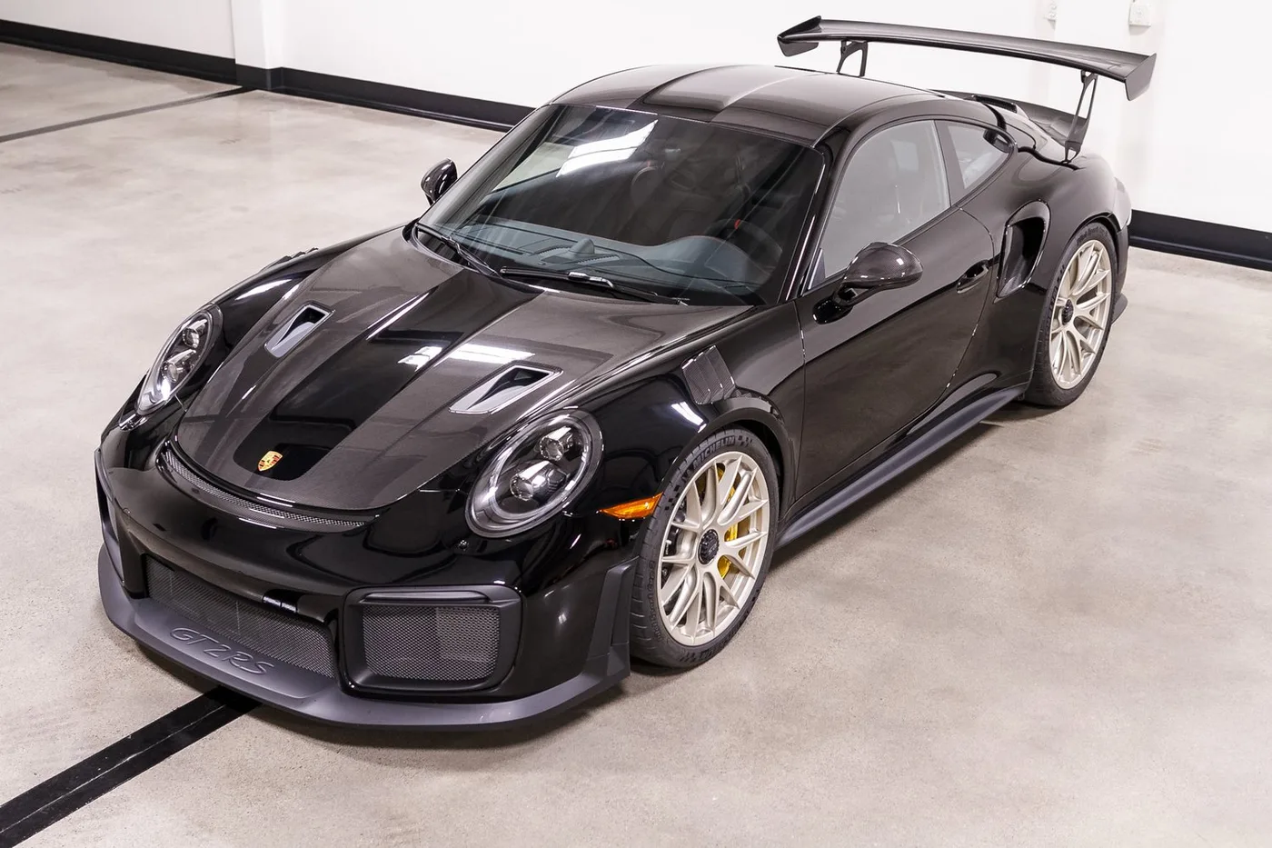 2018 Porsche 911 GT2 RS Weissach package verkauft von einem Fachhändler in Costa Mesa, Vereinigte Staaten, Foto 13 von 15