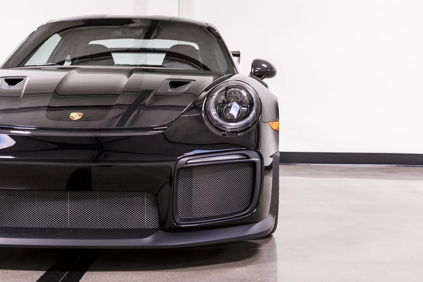 2018 Porsche 911 GT2 RS Weissach package verkauft von einem Fachhändler in Costa Mesa, Vereinigte Staaten, Foto 14 von 15