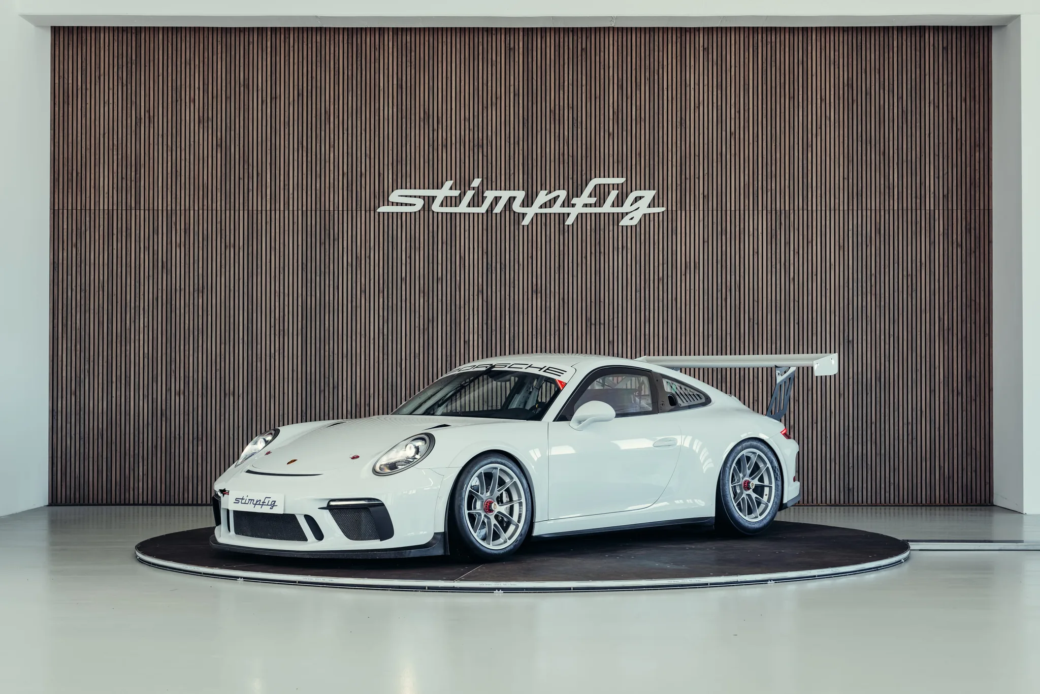 2018 Porsche 911 GT3 Cup angeboten von einem Oldtimerspezialisten in Stuttgart, Deutschland, Hauptfoto