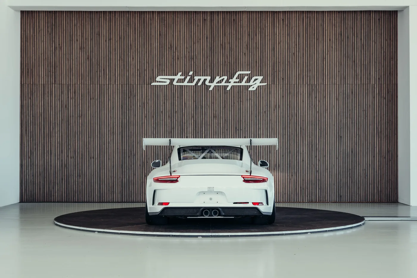 2018 Porsche 911 GT3 Cup angeboten von einem Oldtimerspezialisten in Stuttgart, Deutschland, Foto 4 von 25