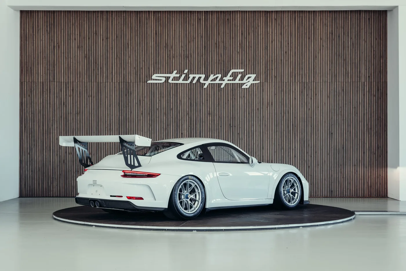 2018 Porsche 911 GT3 Cup angeboten von einem Oldtimerspezialisten in Stuttgart, Deutschland, Foto 5 von 25