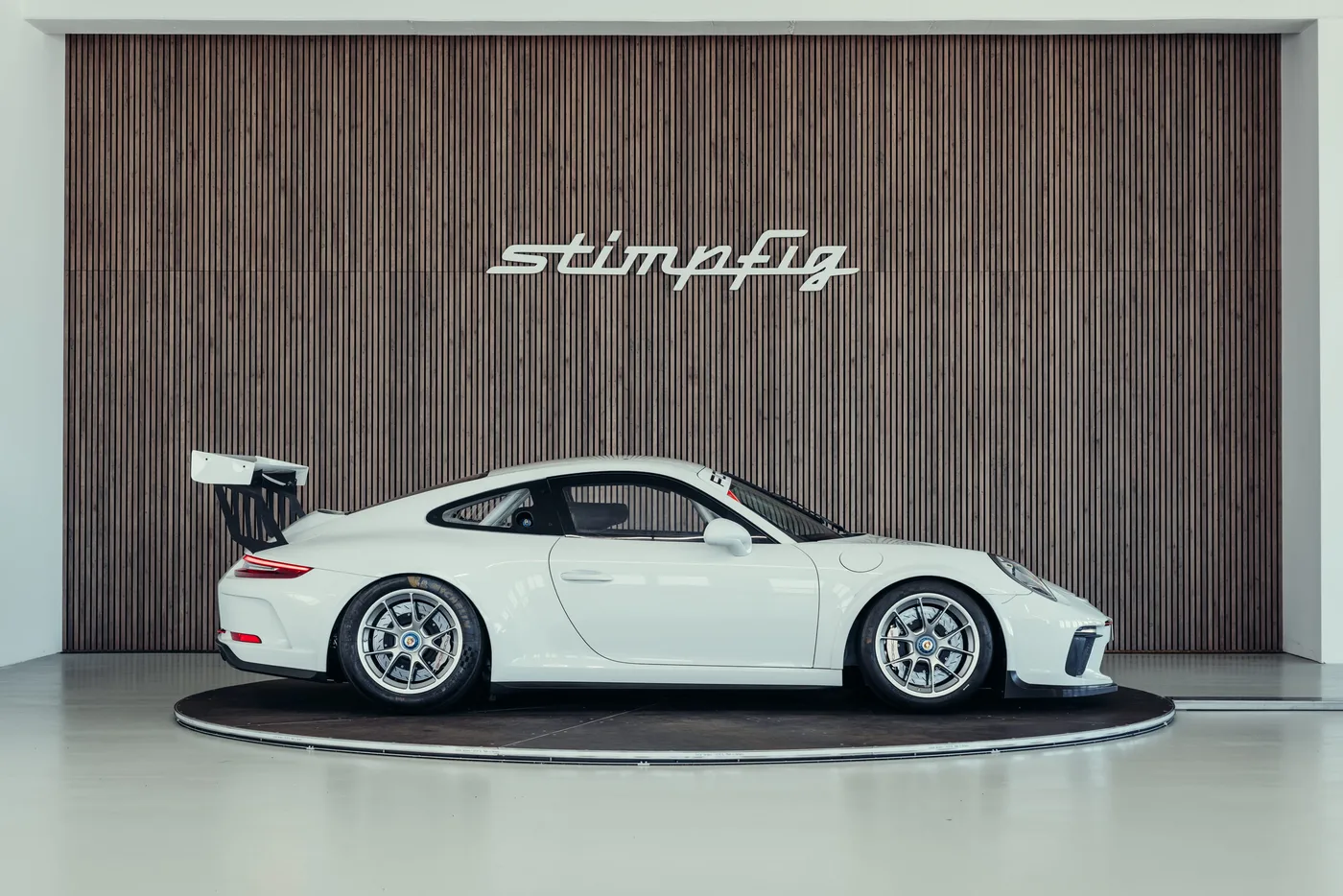 2018 Porsche 911 GT3 Cup angeboten von einem Oldtimerspezialisten in Stuttgart, Deutschland, Foto 6 von 25