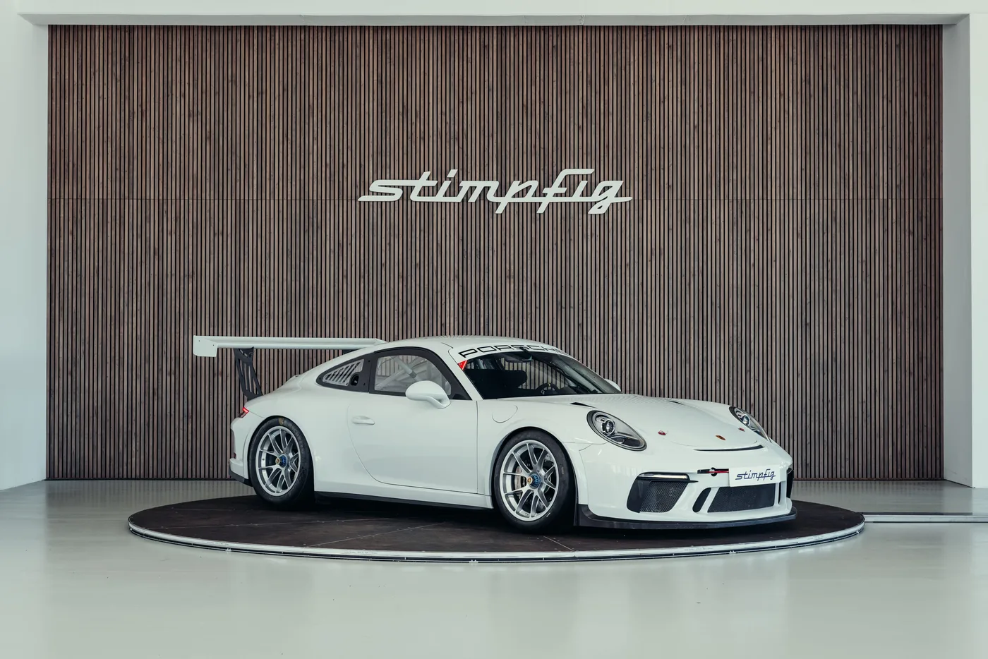 2018 Porsche 911 GT3 Cup angeboten von einem Oldtimerspezialisten in Stuttgart, Deutschland, Foto 7 von 25
