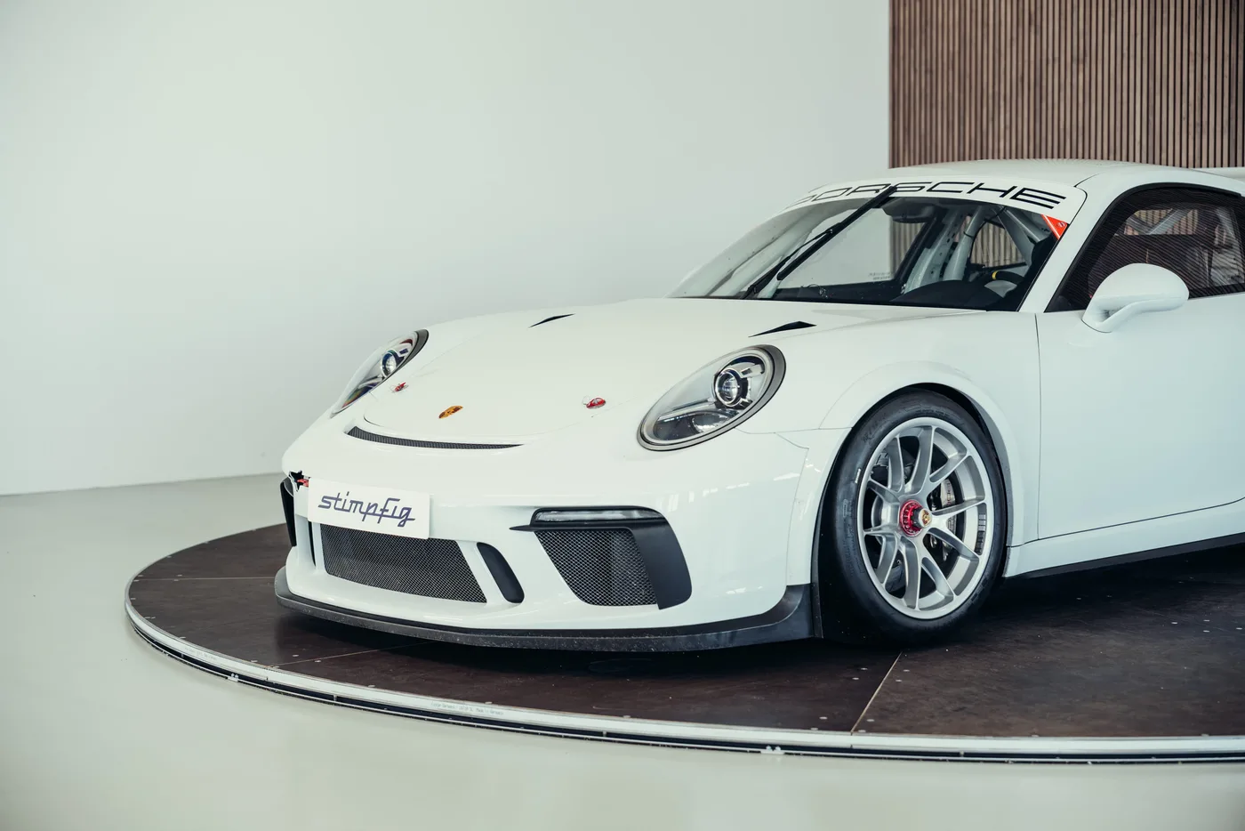 2018 Porsche 911 GT3 Cup angeboten von einem Oldtimerspezialisten in Stuttgart, Deutschland, Foto 10 von 25