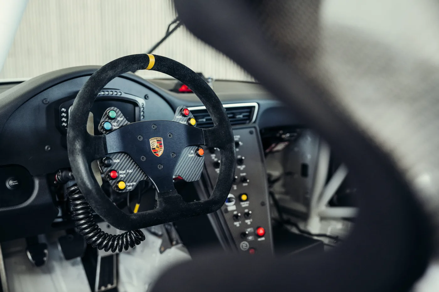 2018 Porsche 911 GT3 Cup angeboten von einem Oldtimerspezialisten in Stuttgart, Deutschland, Foto 20 von 25