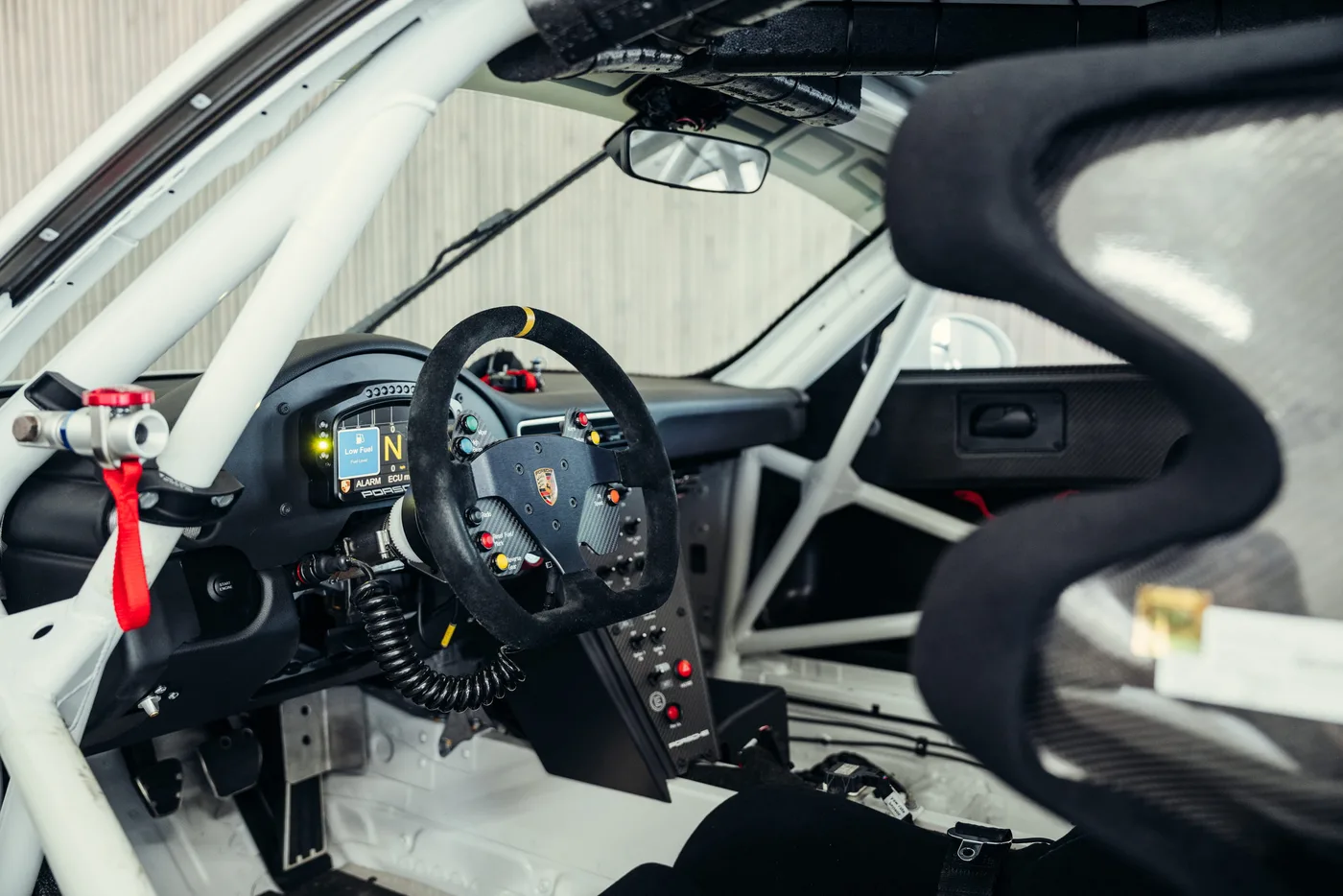 2018 Porsche 911 GT3 Cup angeboten von einem Oldtimerspezialisten in Stuttgart, Deutschland, Foto 21 von 25