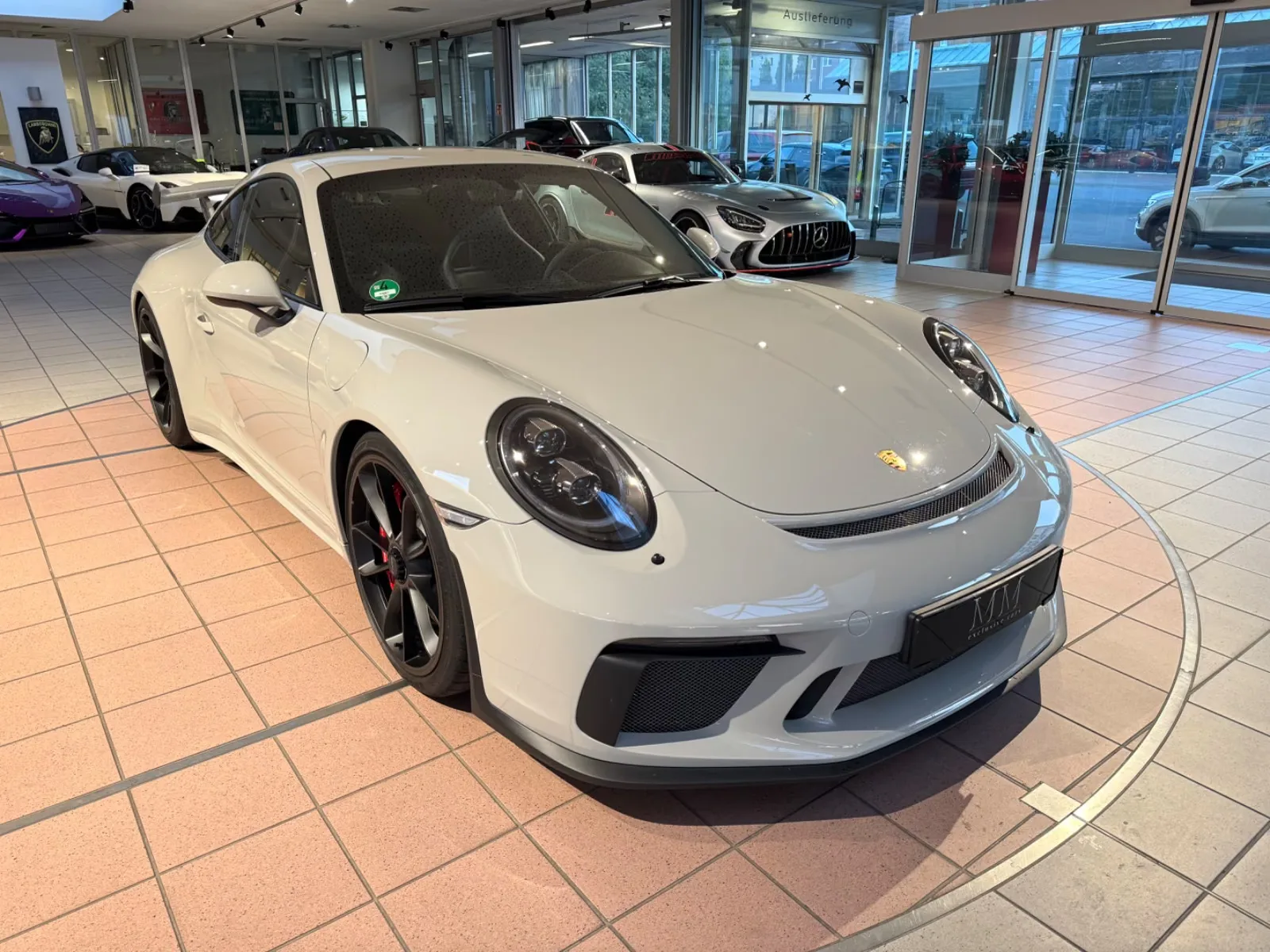 2018 Porsche 911 GT3 offered by a specialist dealer in Hannover, Germany, main photo