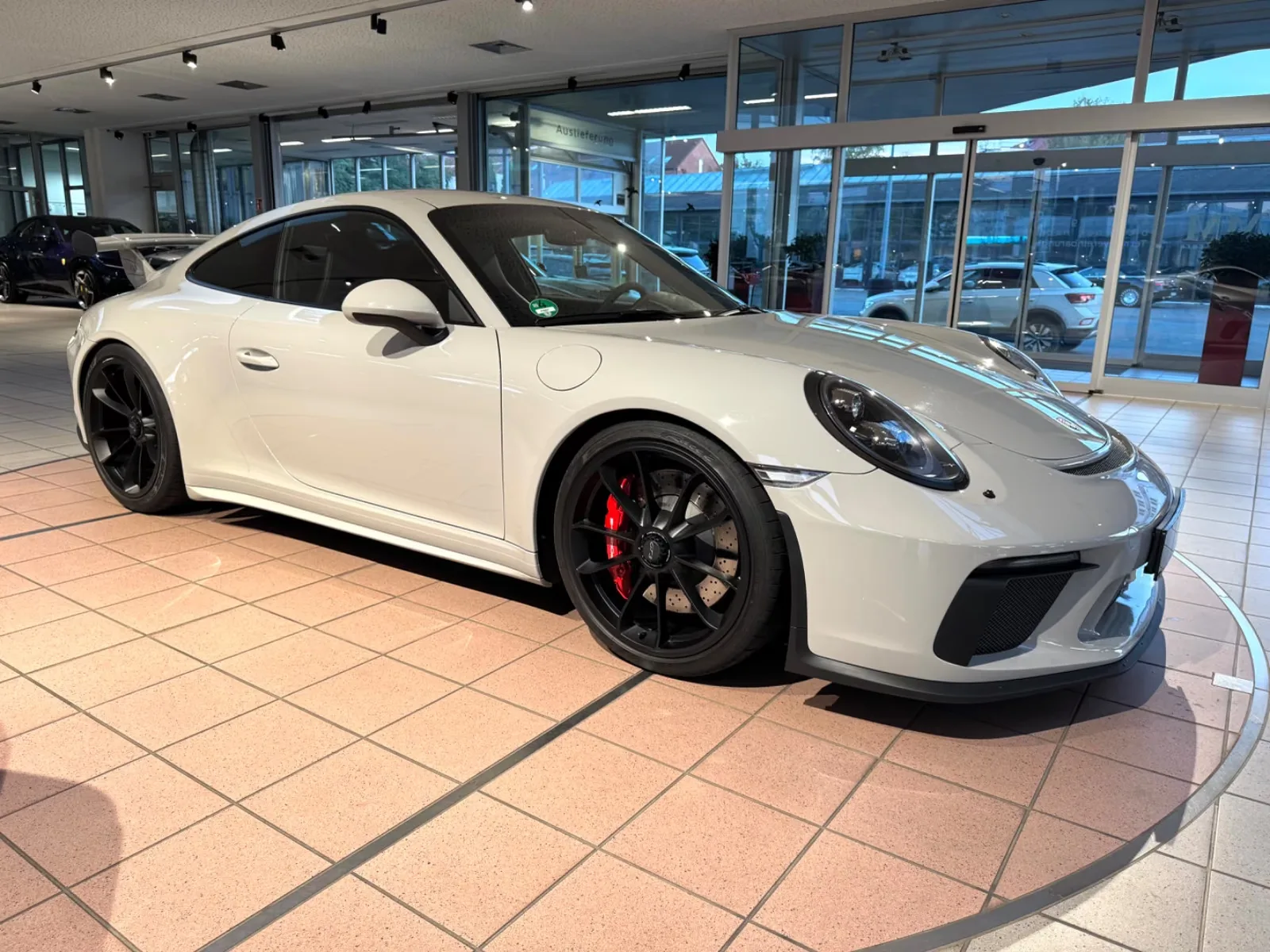2018 Porsche 911 GT3, 2/27