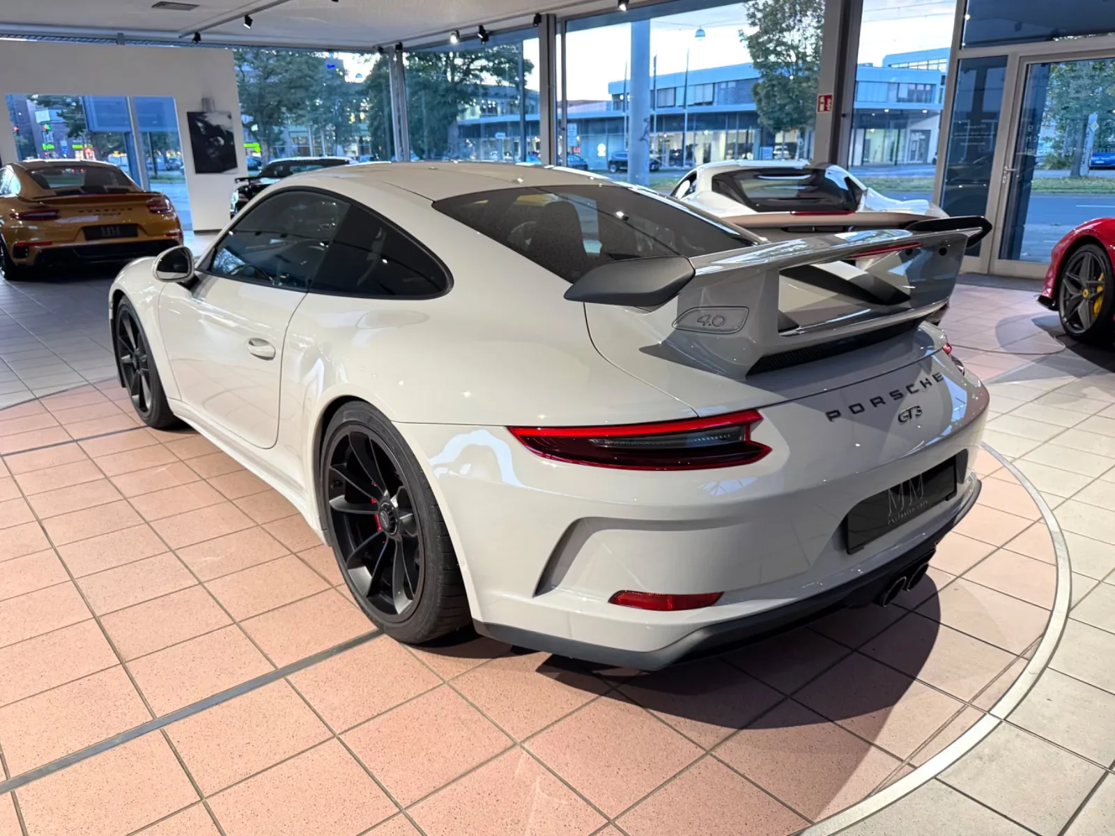 2018 Porsche 911 GT3, 7/27