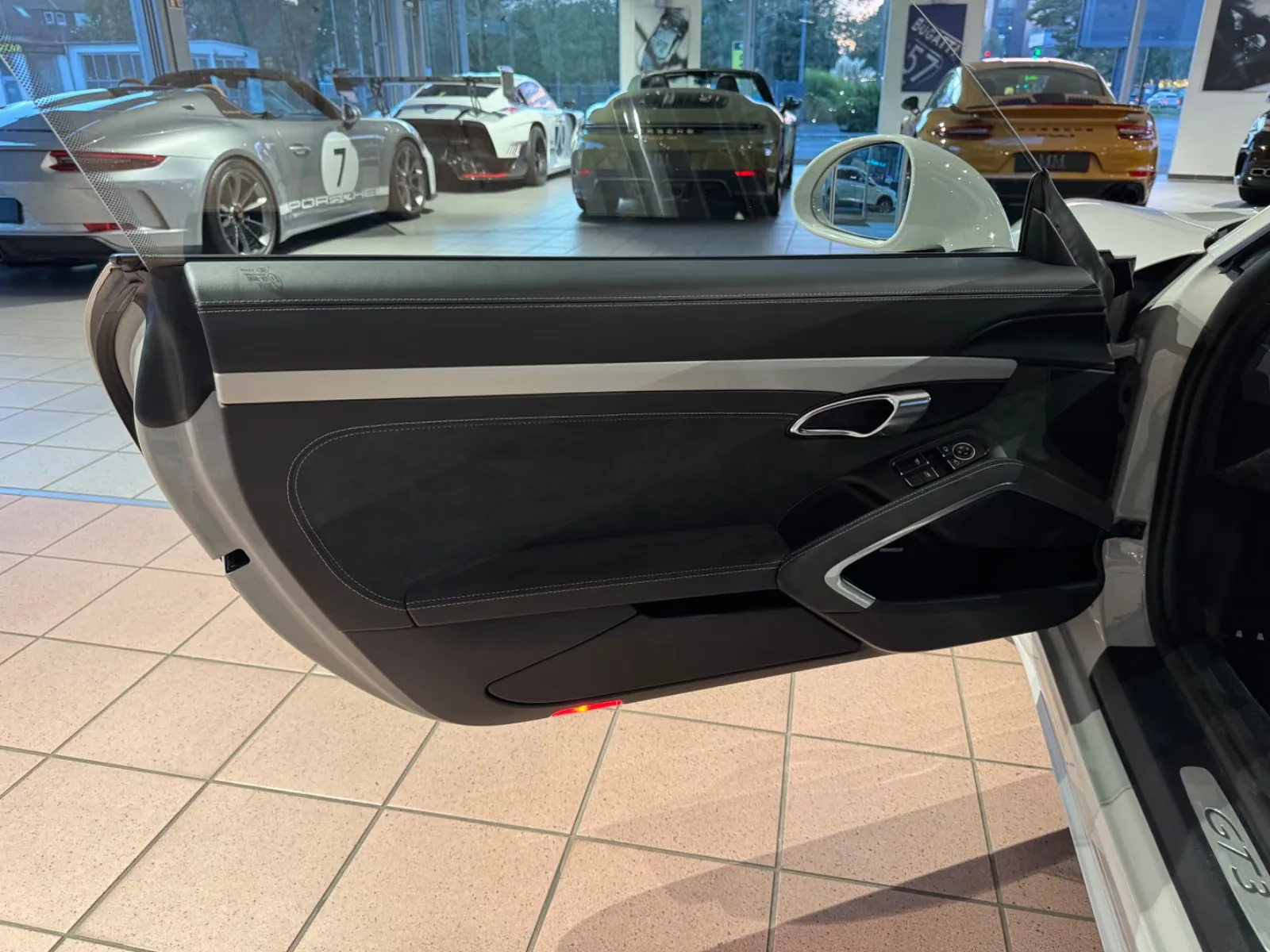 2018 Porsche 911 GT3, 14/27