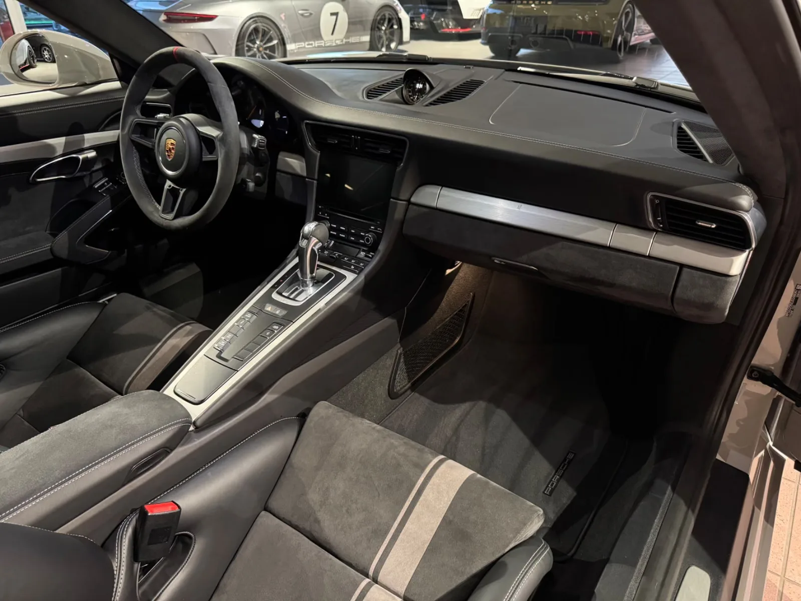 2018 Porsche 911 GT3, 20/27