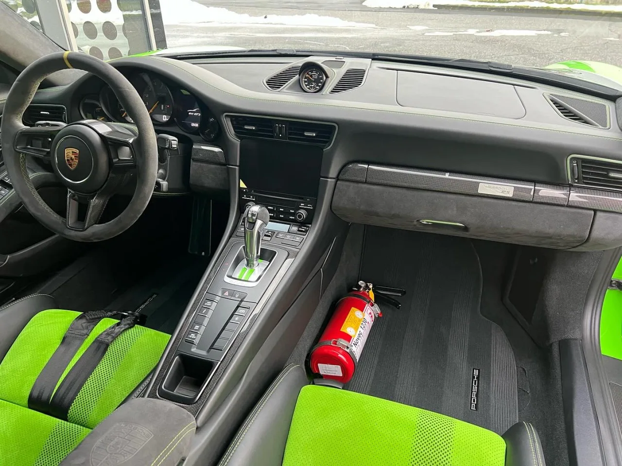 2018 Porsche 911 GT3 RS Weissach package, without particulate filter offered by a specialist dealer in Písek, Czechia, photo 8 of 12
