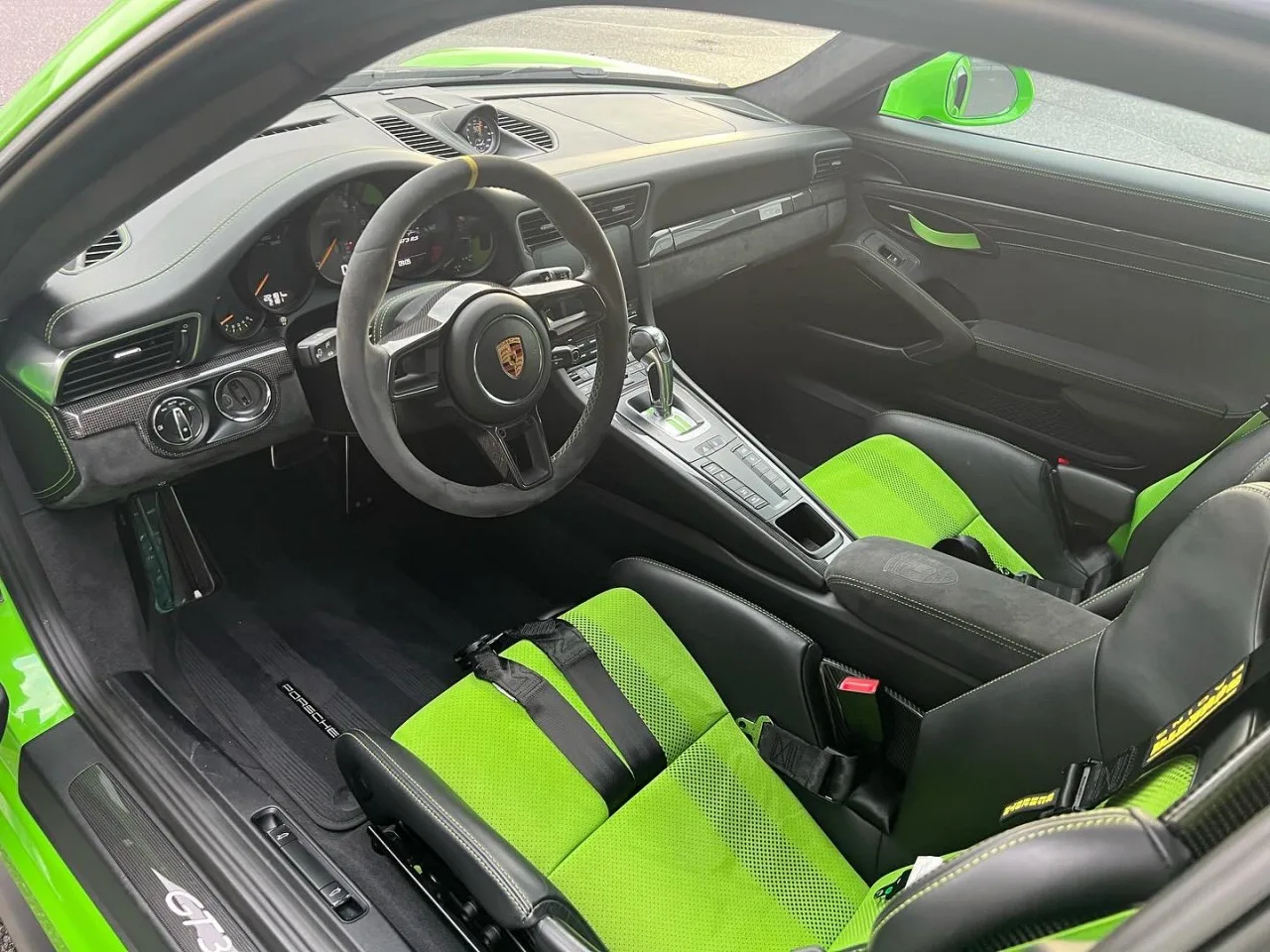 2018 Porsche 911 GT3 RS Weissach package, without particulate filter offered by a specialist dealer in Písek, Czechia, photo 9 of 12