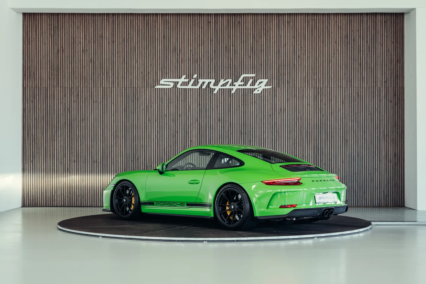 2018 Porsche 911 GT3 Touring offered by a collector car specialist in Stuttgart, Germany, photo 3 of 25