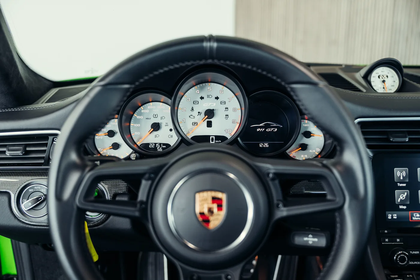 2018 Porsche 911 GT3 Touring offered by a collector car specialist in Stuttgart, Germany, photo 25 of 25