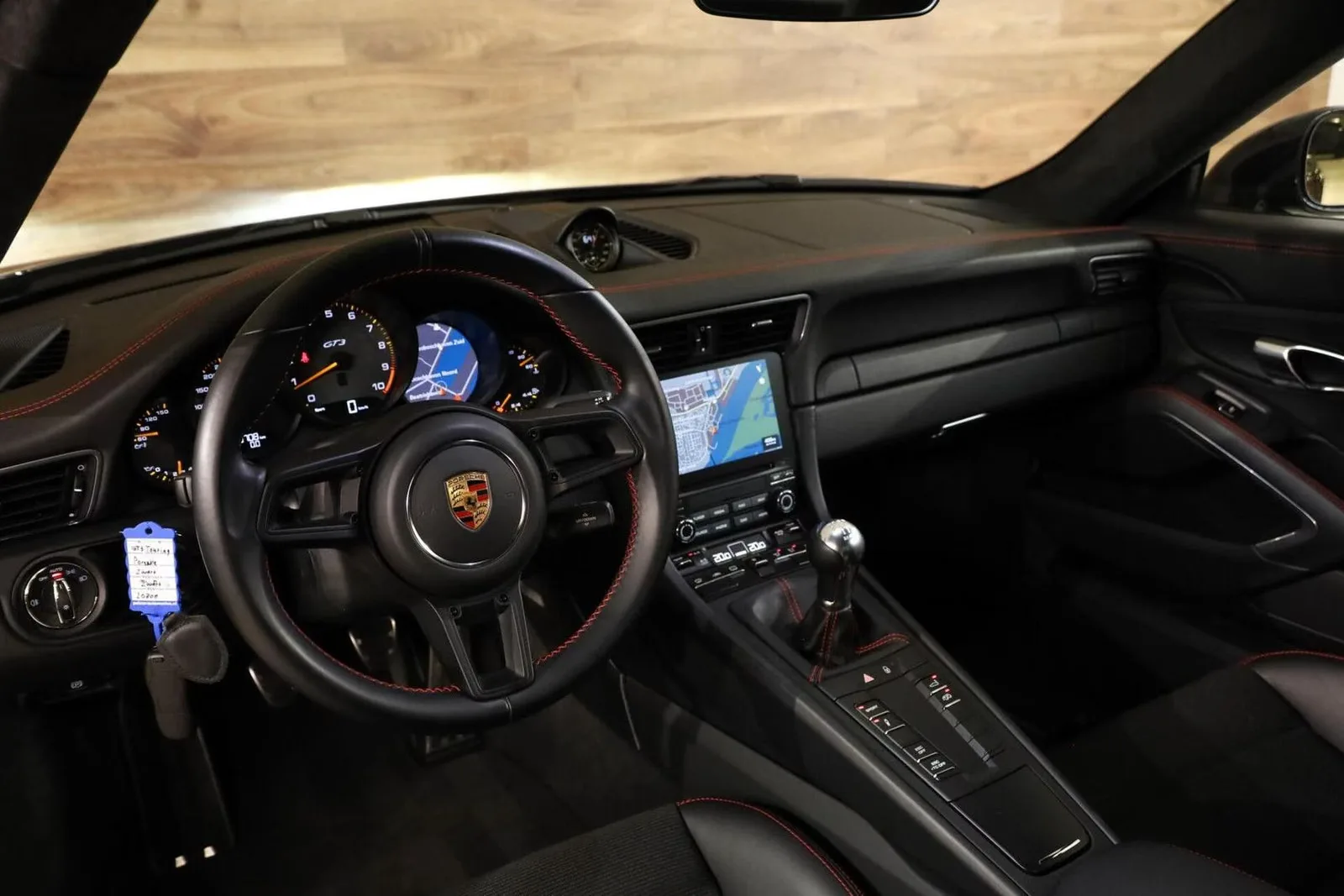 2018 Porsche 911 GT3 Touring, 3/30
