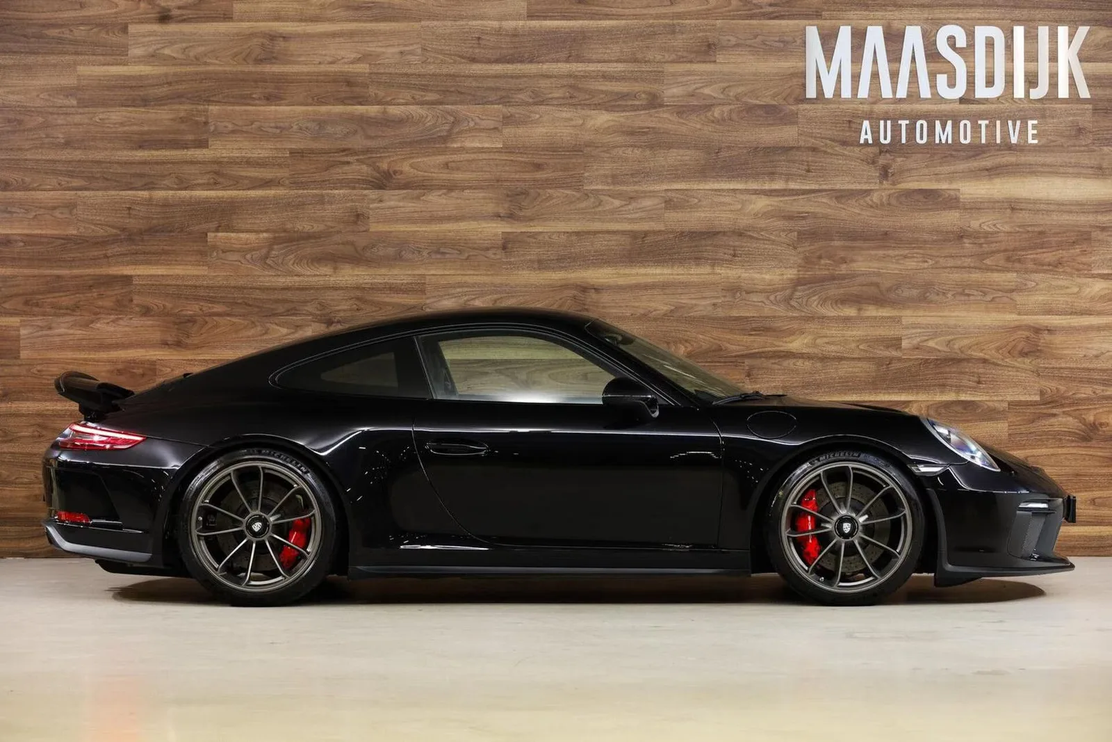 2018 Porsche 911 GT3 Touring, 5/30