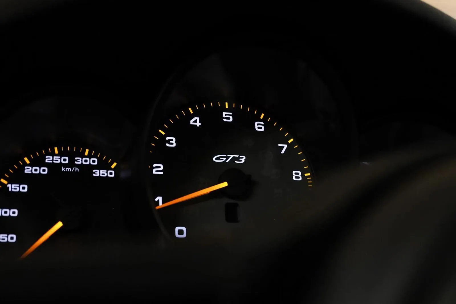 2018 Porsche 911 GT3 Touring, 28/30