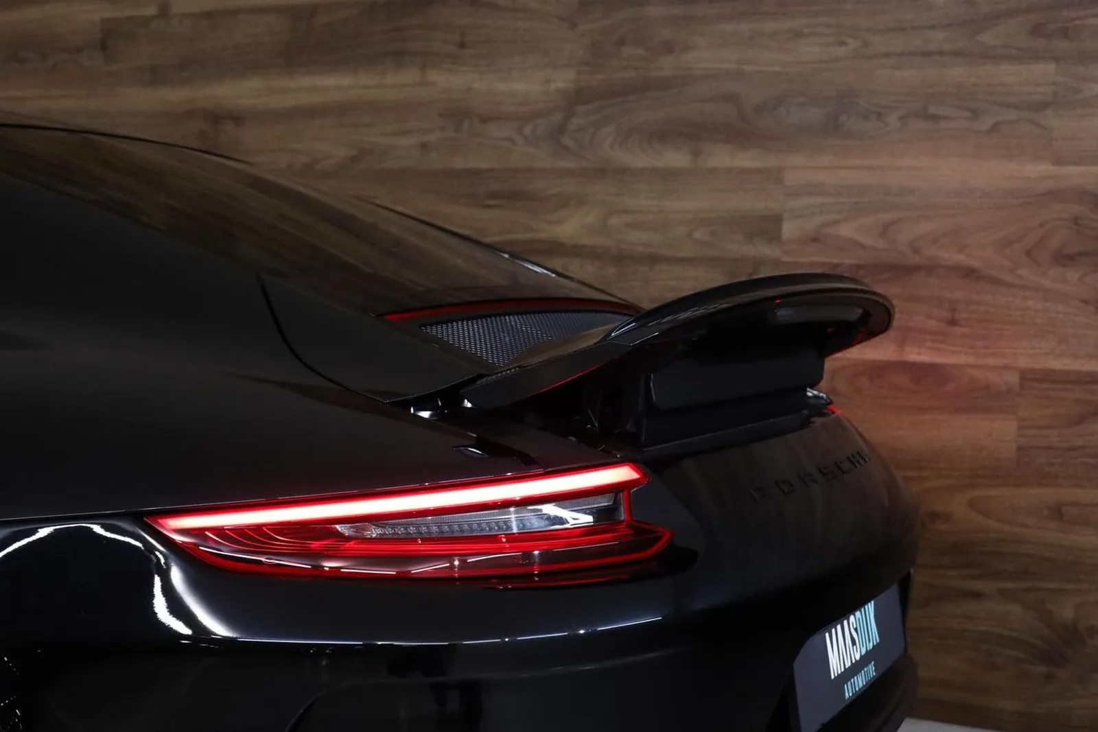 2018 Porsche 911 GT3 Touring, 29/30