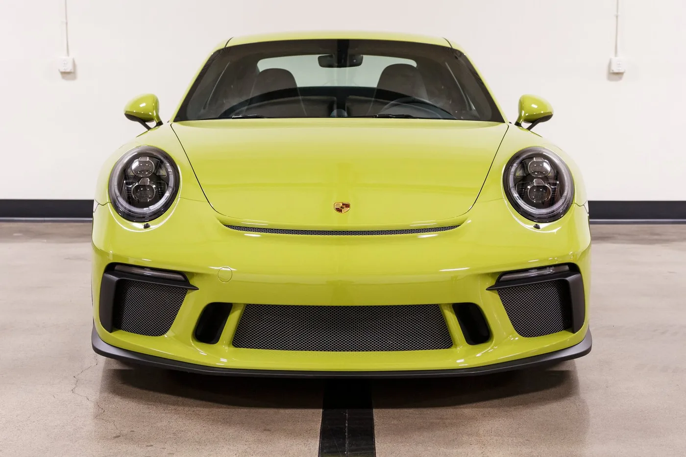 2018 Porsche 911 GT3 Touring sold by a specialist dealer in Costa Mesa, United States, photo 2 of 15