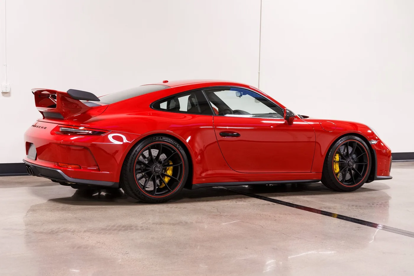 2018 Porsche 911 GT3 vendue par un concessionnaire spécialisé à Costa Mesa, États-Unis, photo 10 sur 15