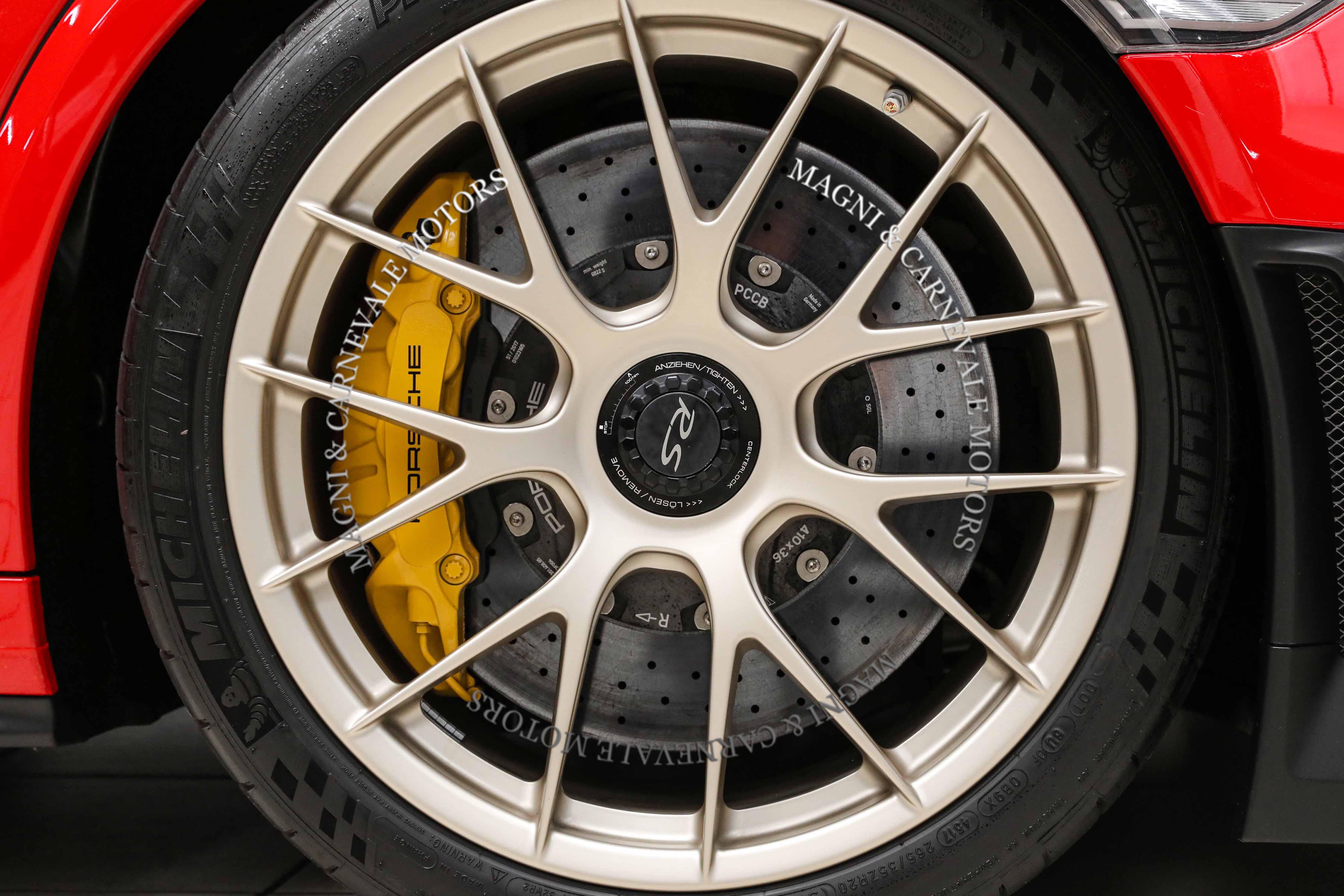 2018 Porsche 911 GT2 RS Weissach package offered by a specialist dealer in Milan, Italy, photo 15 of 20