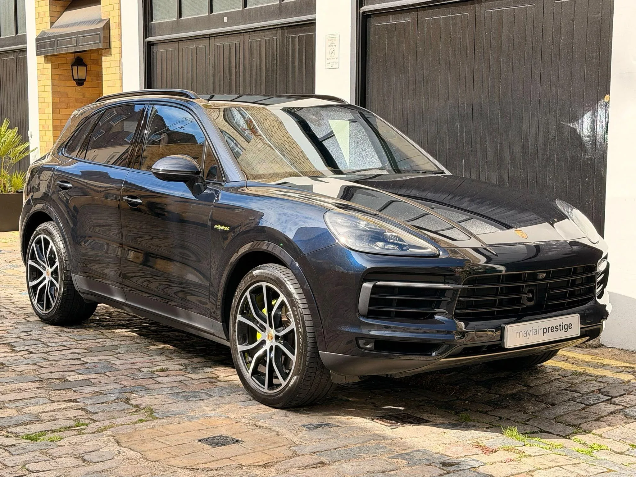 2018 Porsche Cayenne E-Hybrid angeboten von einem Fachhändler in London, Vereinigtes Königreich, Hauptfoto