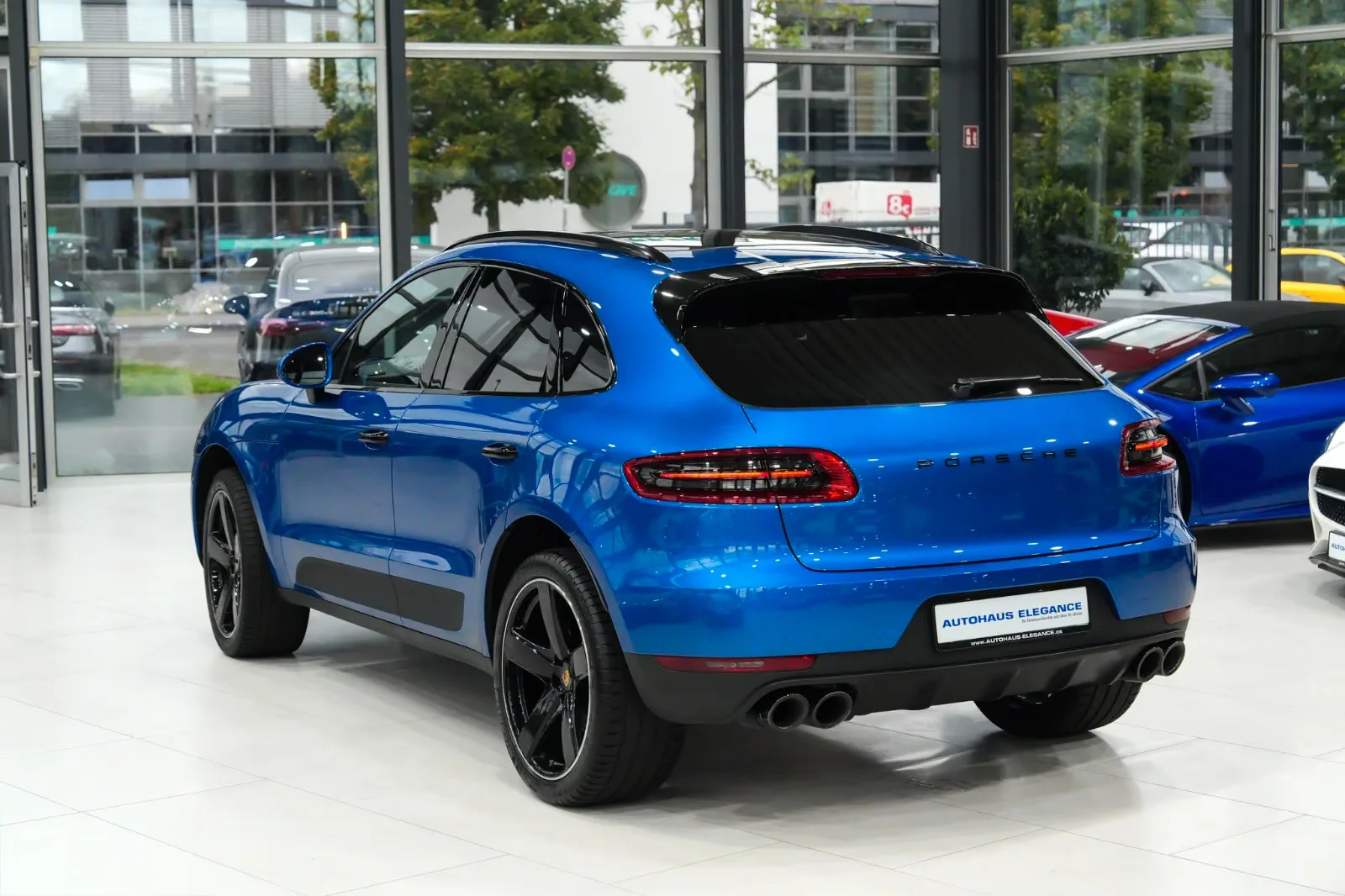 2018 Porsche Macan, 3/30