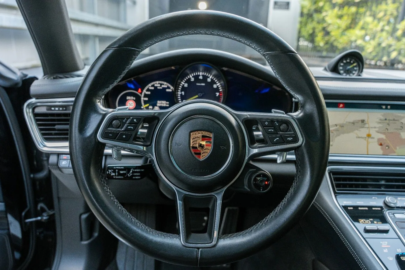2018 Porsche Panamera 4 Sport Turismo, E-Hybrid offered by a supercar dealer in Gronau, Germany, photo 20 of 25