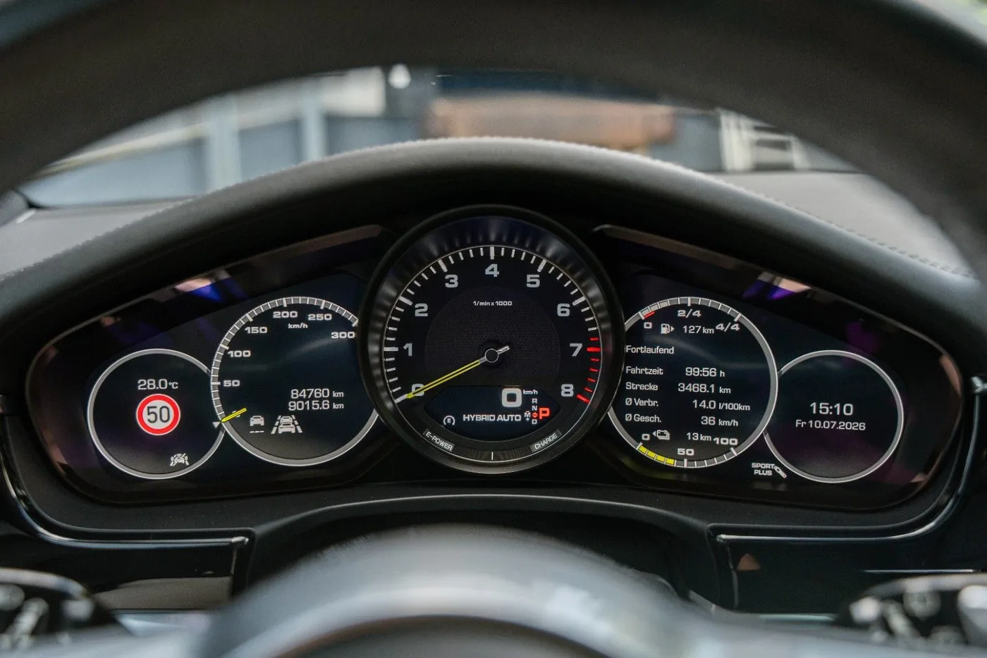 2018 Porsche Panamera 4 Sport Turismo, E-Hybrid offered by a supercar dealer in Gronau, Germany, photo 21 of 25