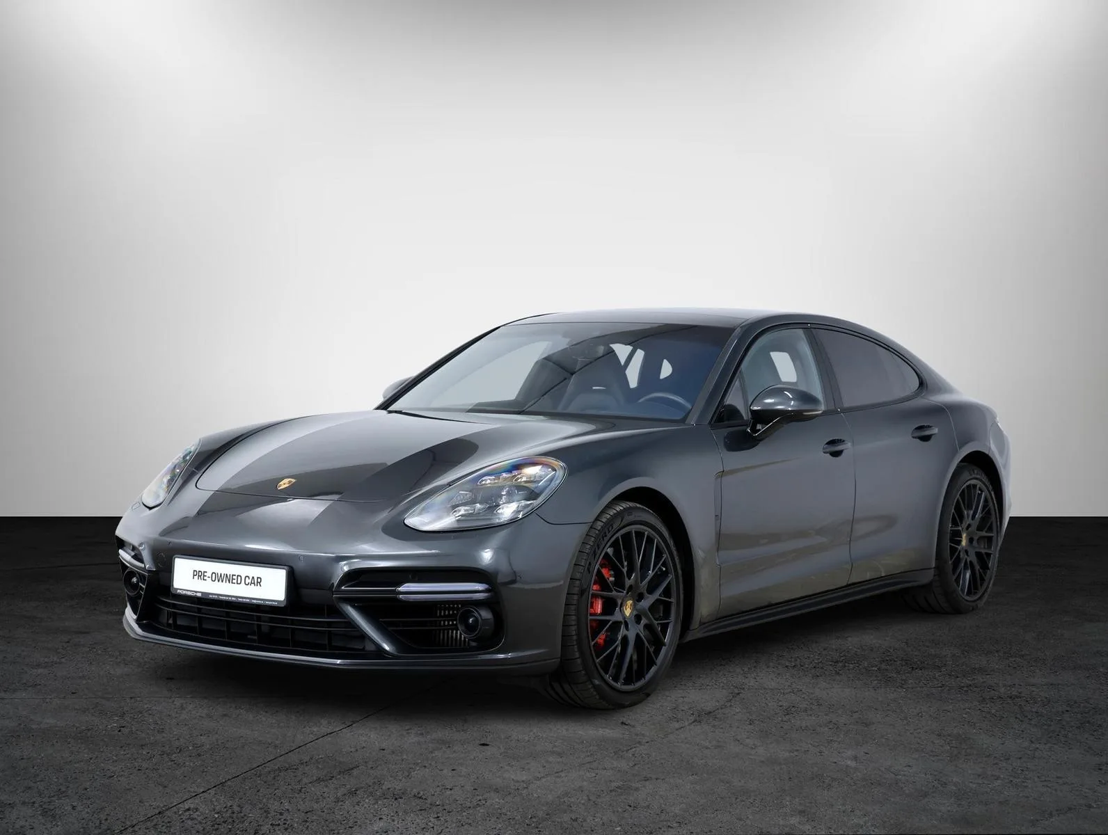 2018 Porsche Panamera Turbo angeboten von einem Fachhändler in Tallinn, Estland, Hauptfoto