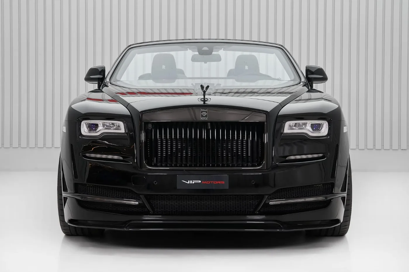 2018 Rolls-Royce Dawn angeboten von einem Fachhändler in Dubai, Vereinigte Arabische Emirate, Foto 2 von 10