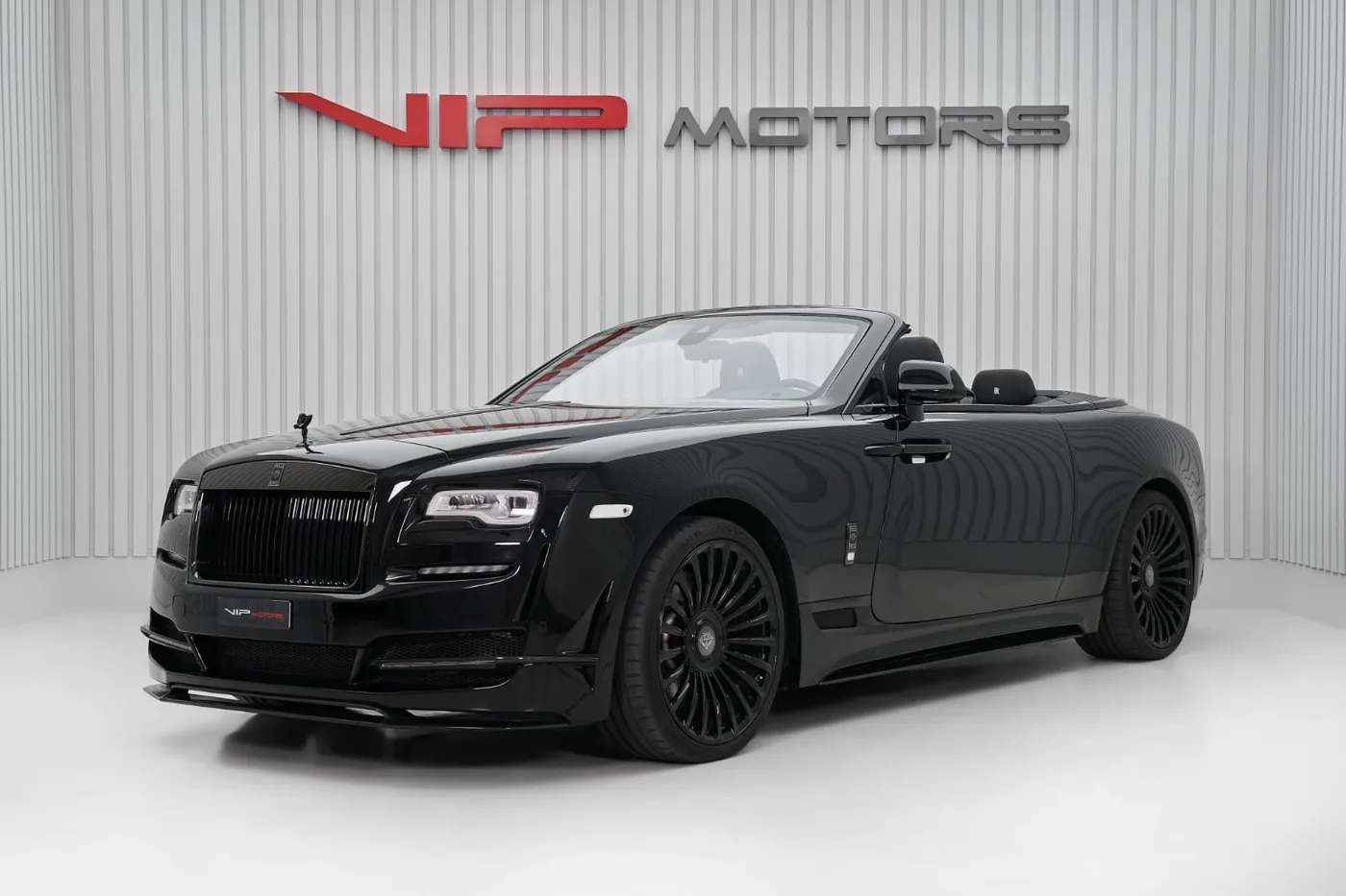 2018 Rolls-Royce Dawn angeboten von einem Fachhändler in Dubai, Vereinigte Arabische Emirate, Foto 3 von 10